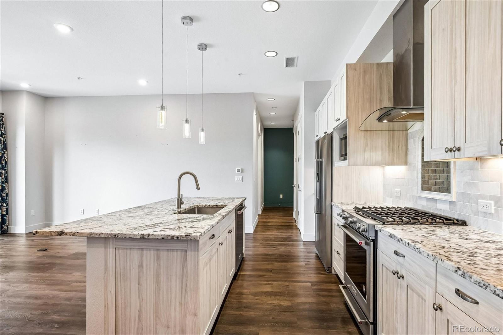 4885 S Monaco Street Denver CO 80237