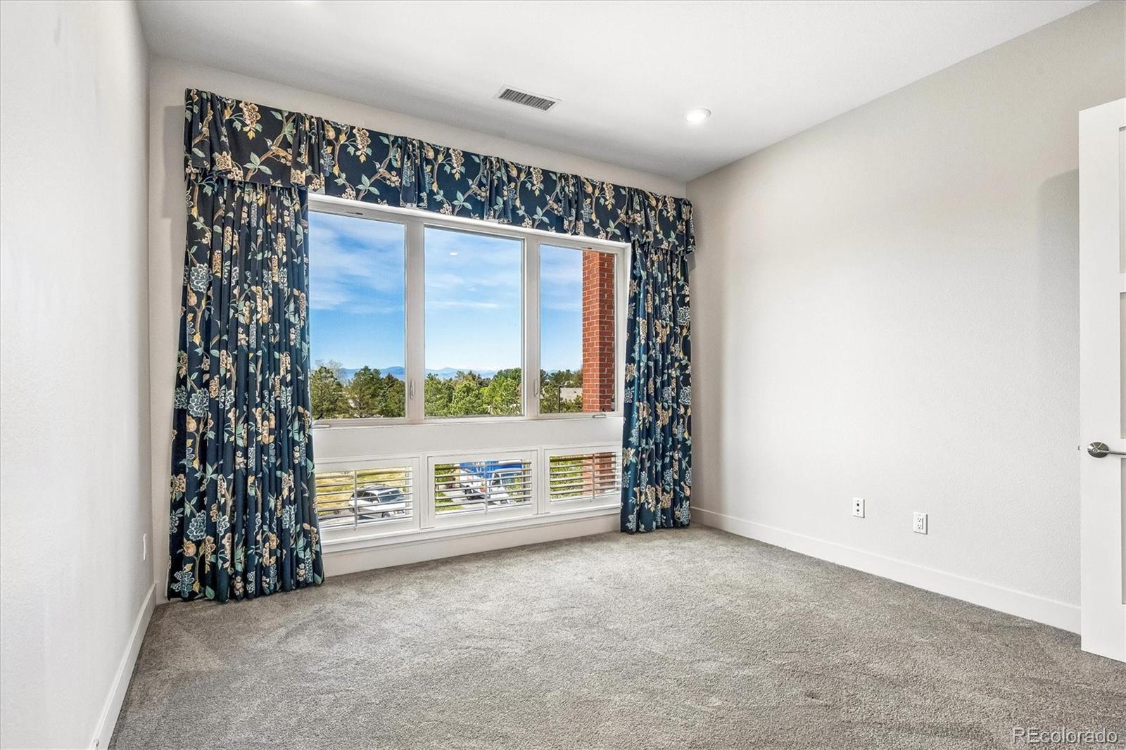 4885 S Monaco Street Denver CO 80237