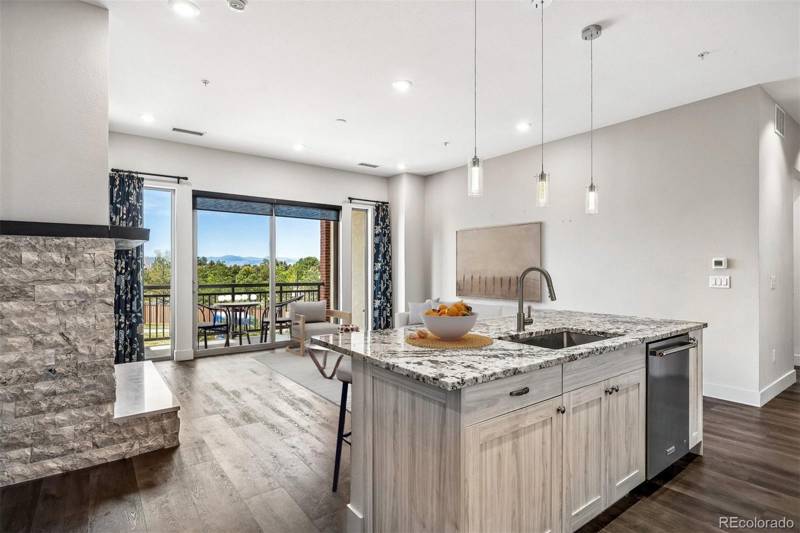4885 S Monaco Street Denver CO 80237