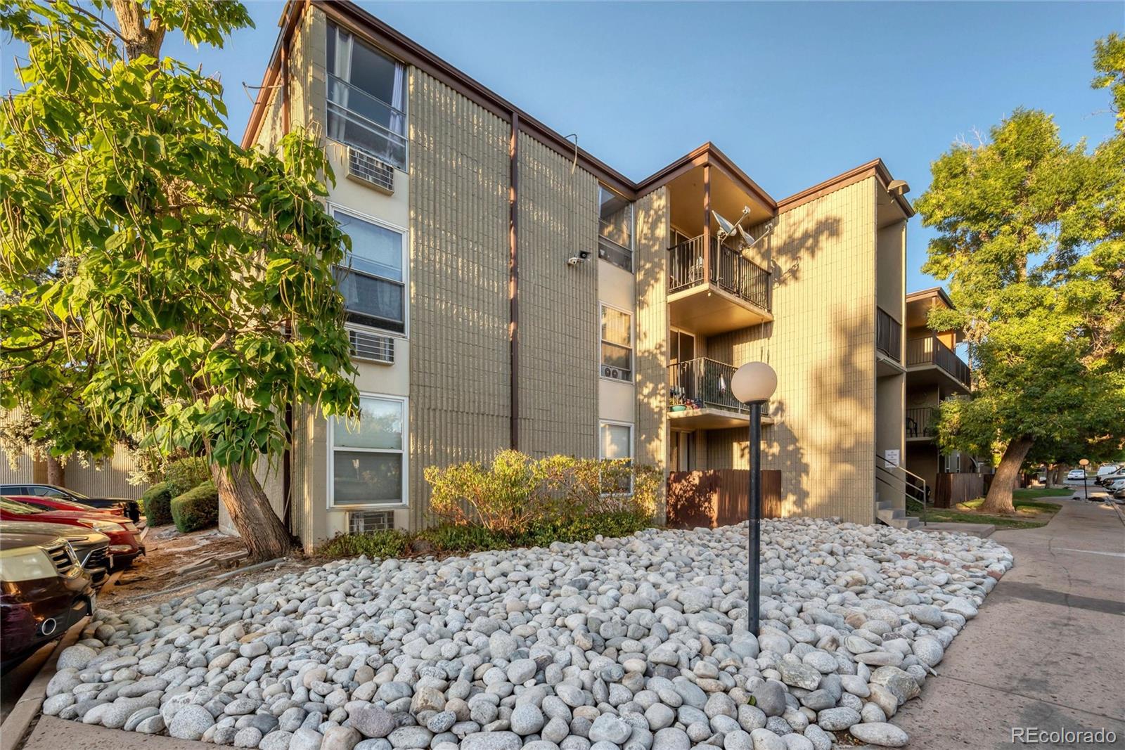 2281 S Vaughn Way Aurora CO 80014
