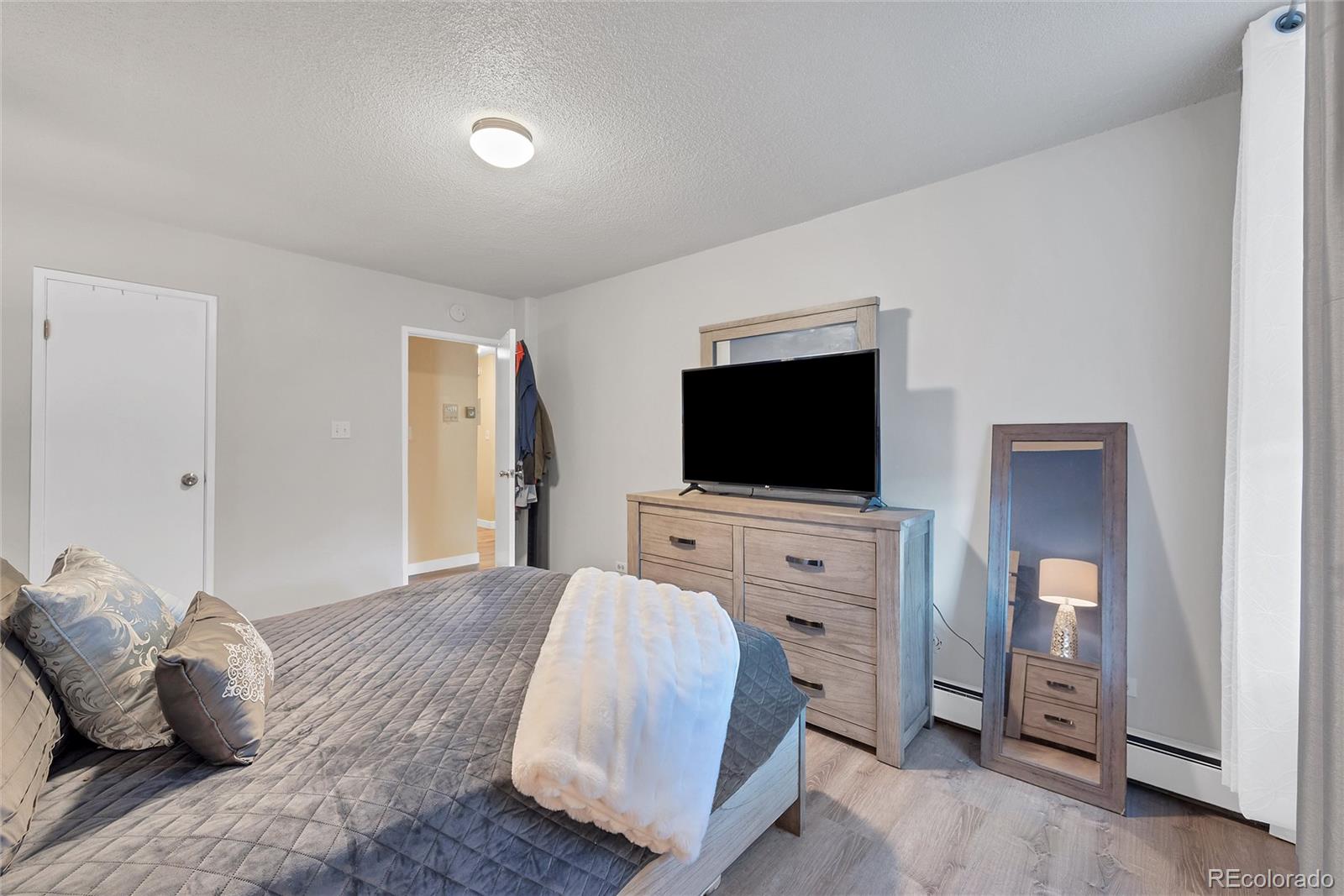 2281 S Vaughn Way Aurora CO 80014