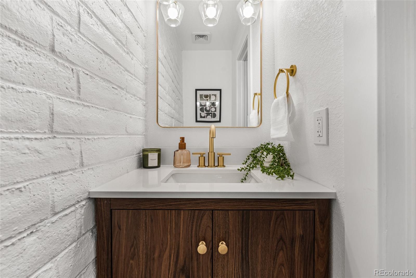 1060 S Parker Road Denver CO 80231