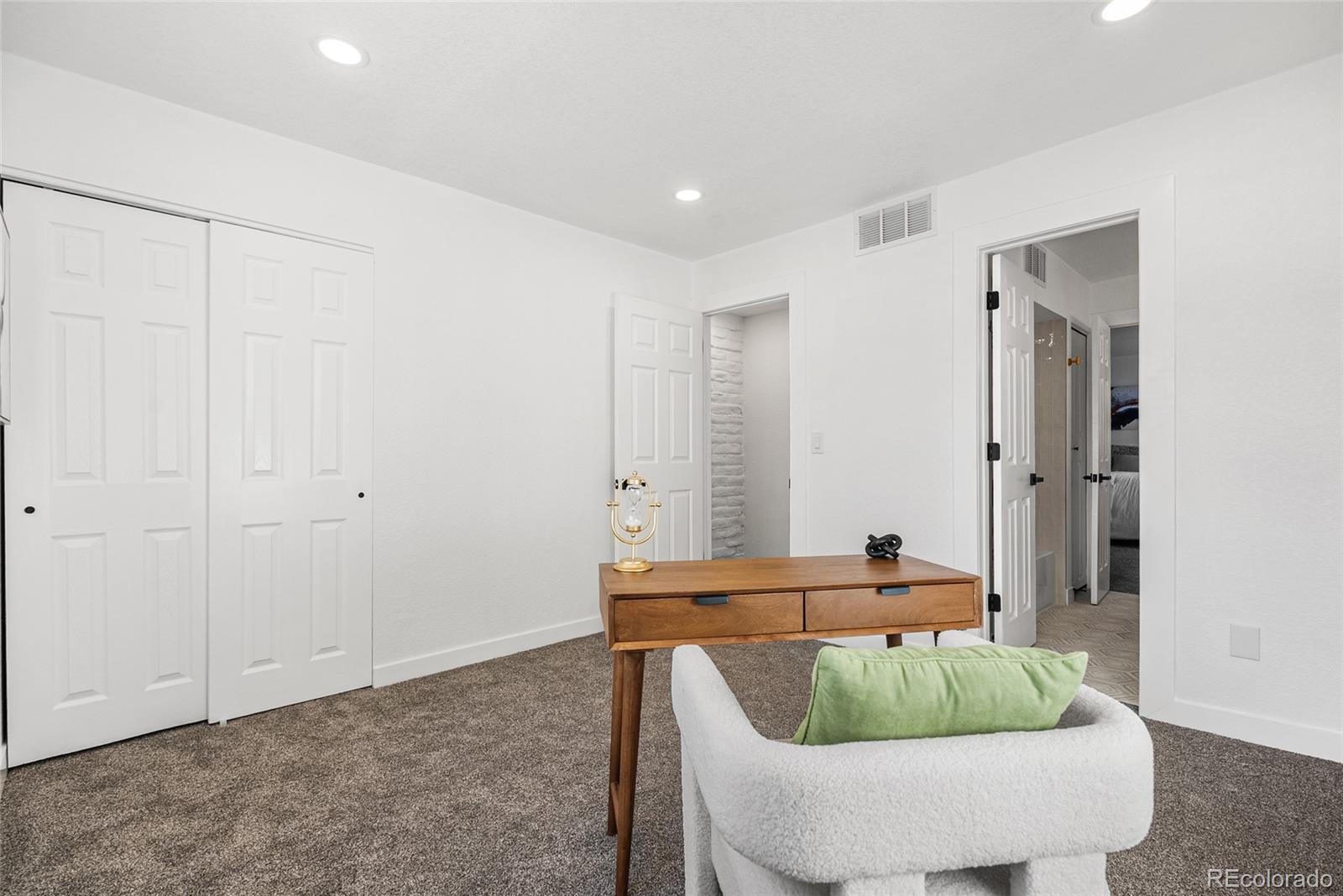 1060 S Parker Road Denver CO 80231