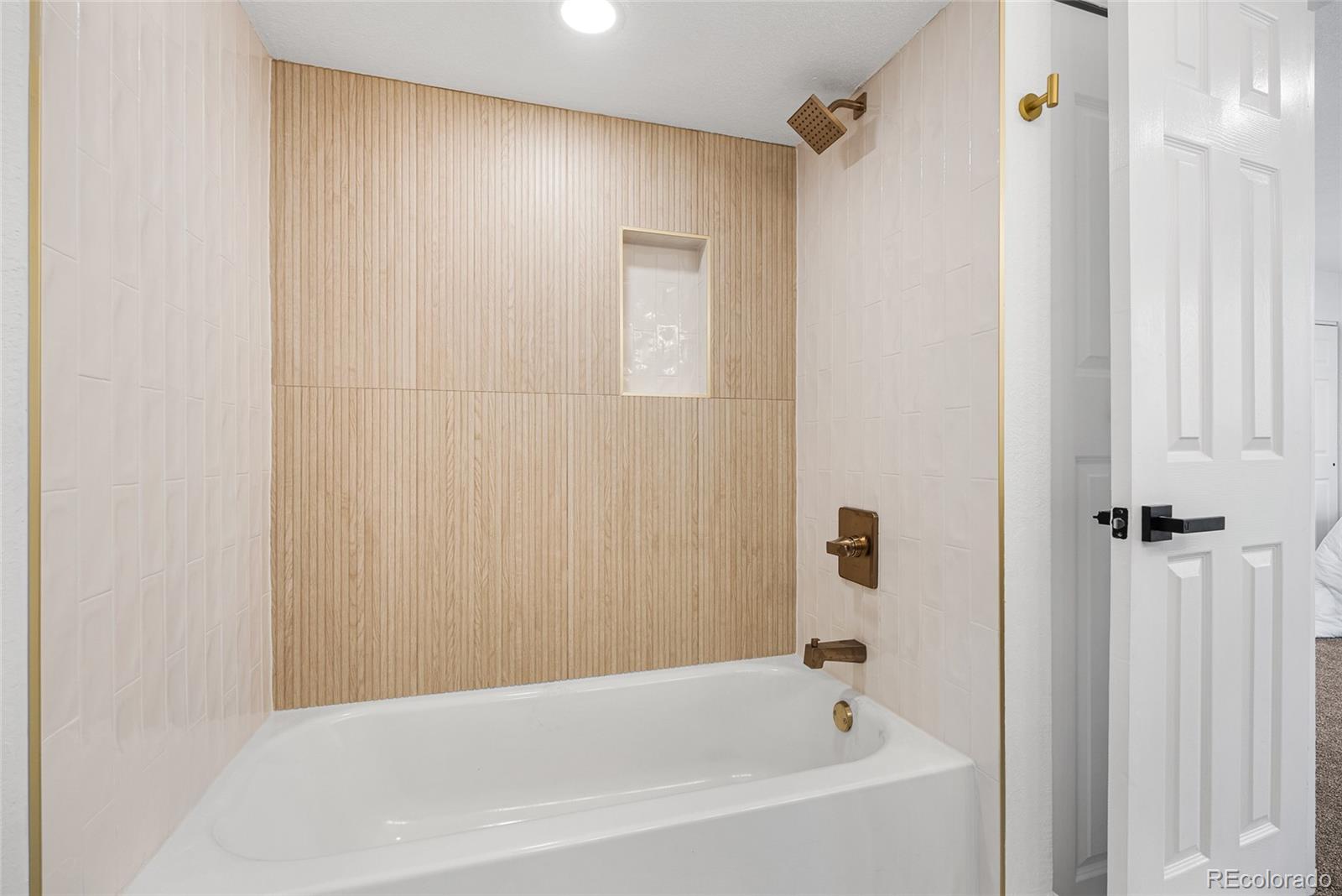 1060 S Parker Road Denver CO 80231