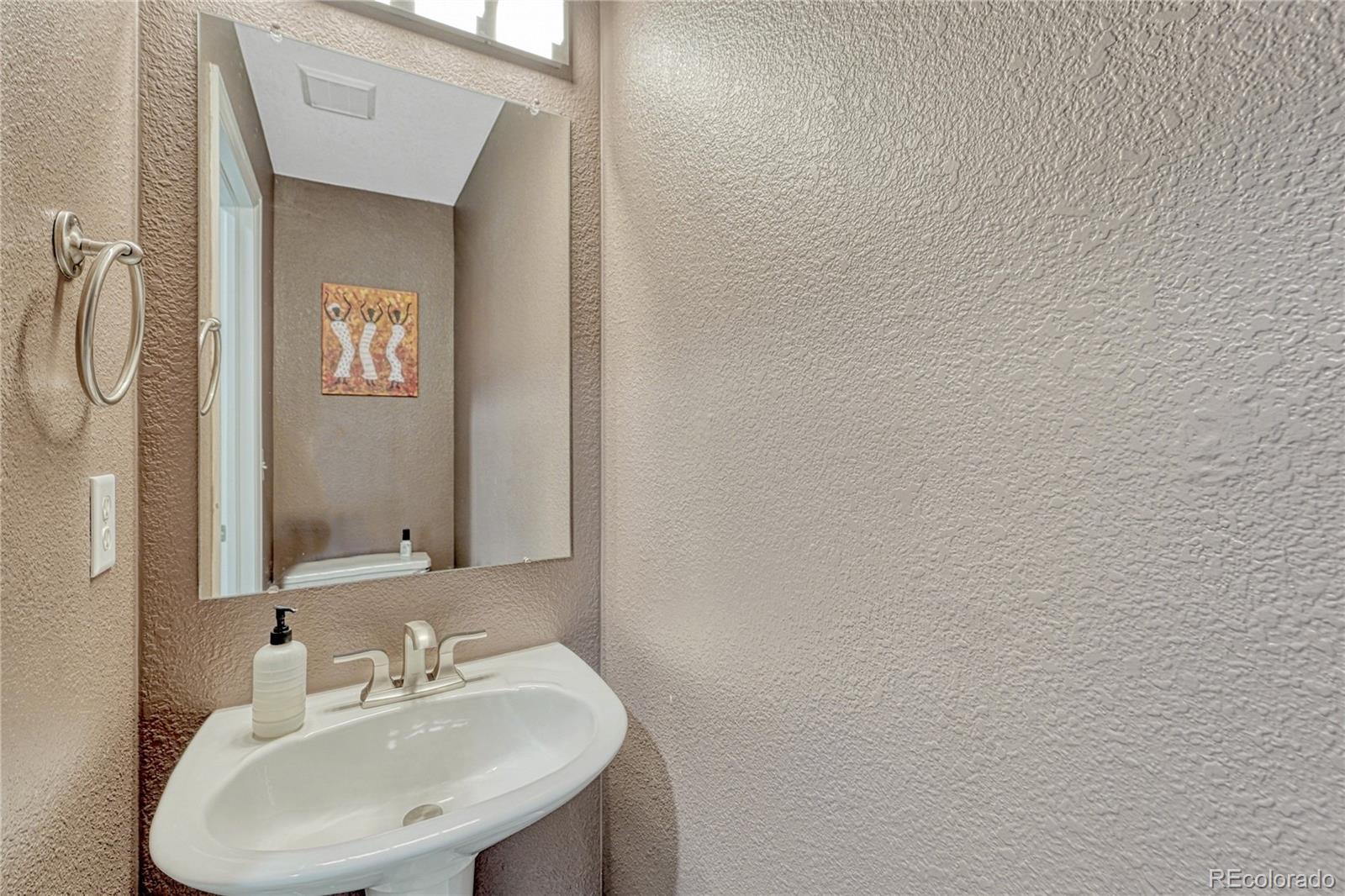 5427 S Quatar Court Aurora CO 80015