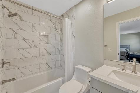 5427 S Quatar Court Aurora CO 80015