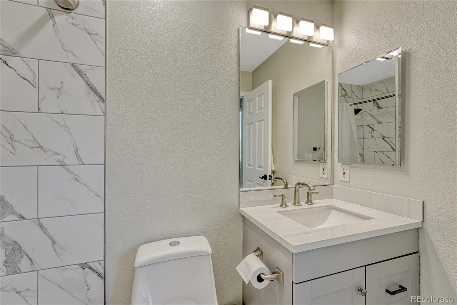 5427 S Quatar Court Aurora CO 80015