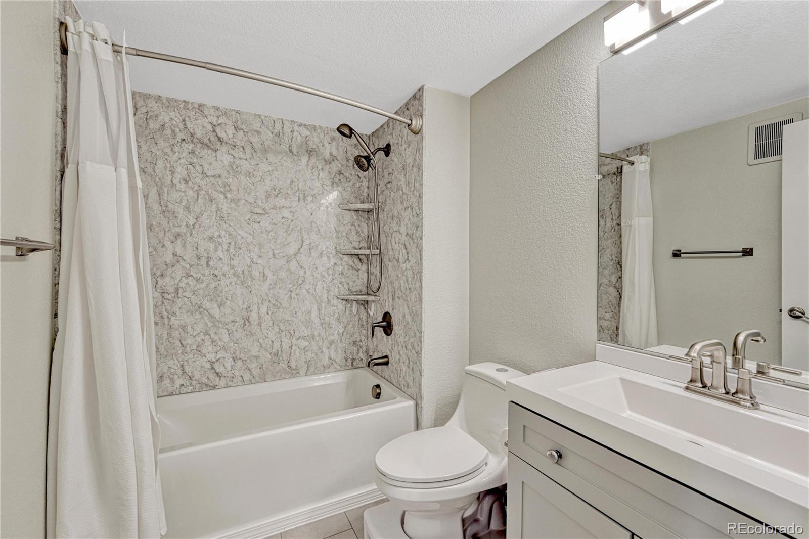 5427 S Quatar Court Aurora CO 80015
