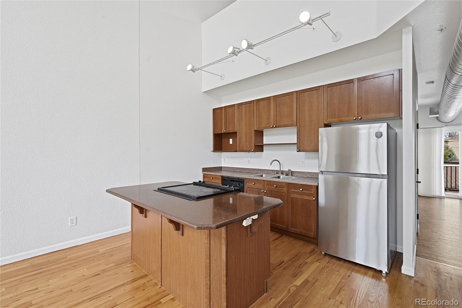 220 Roslyn Street Denver CO 80230
