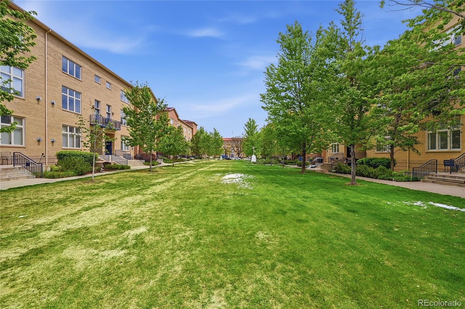220 Roslyn Street Denver CO 80230