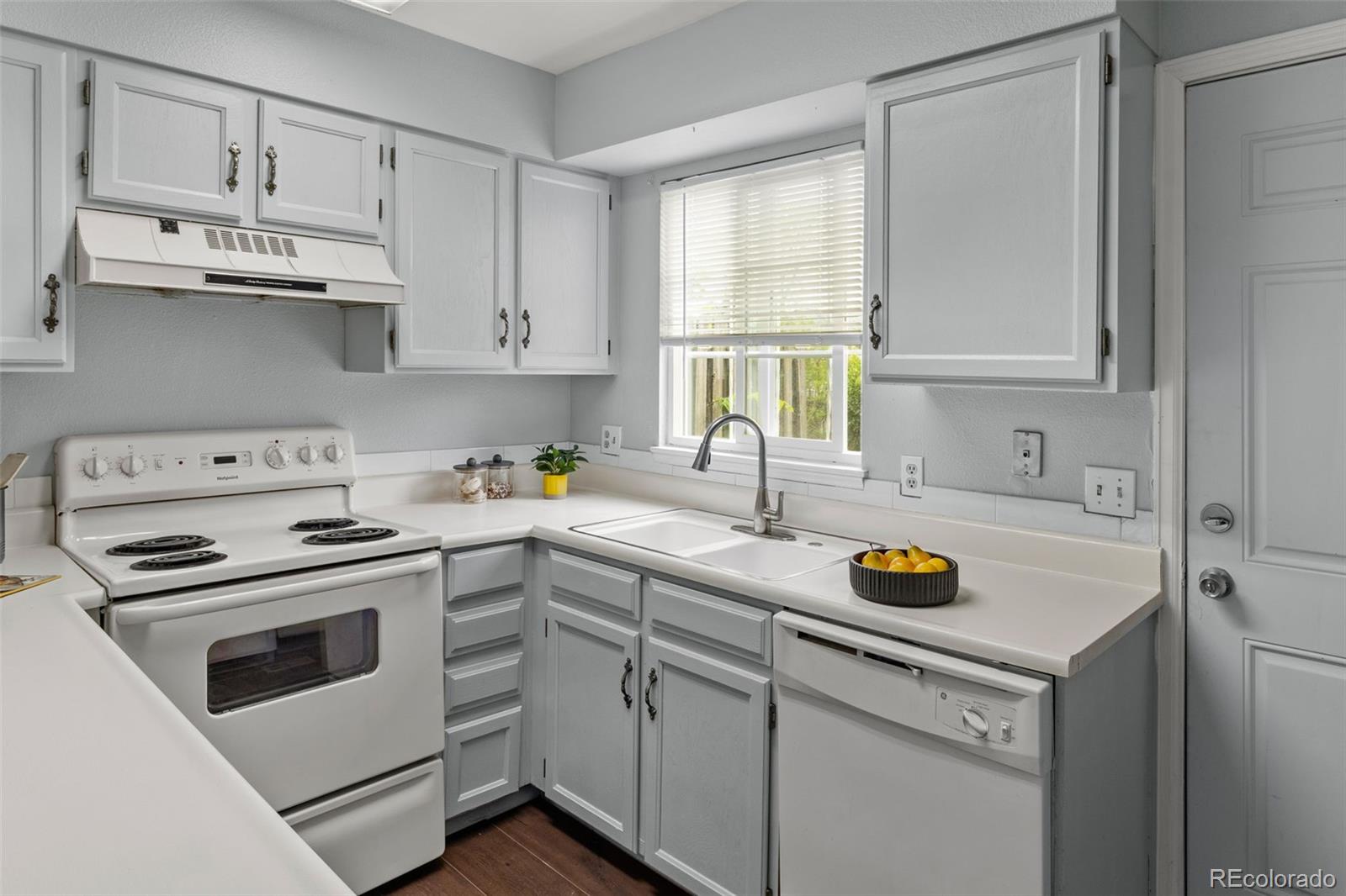 1653 S Blackhawk Way Aurora CO 80012