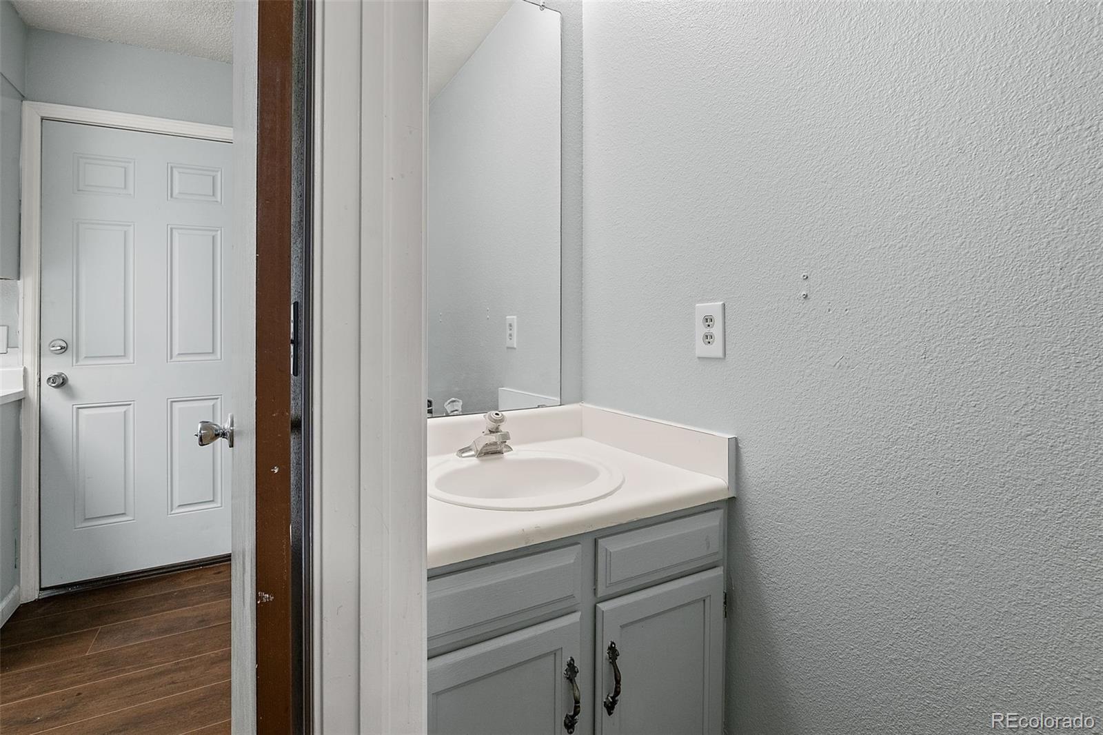 1653 S Blackhawk Way Aurora CO 80012