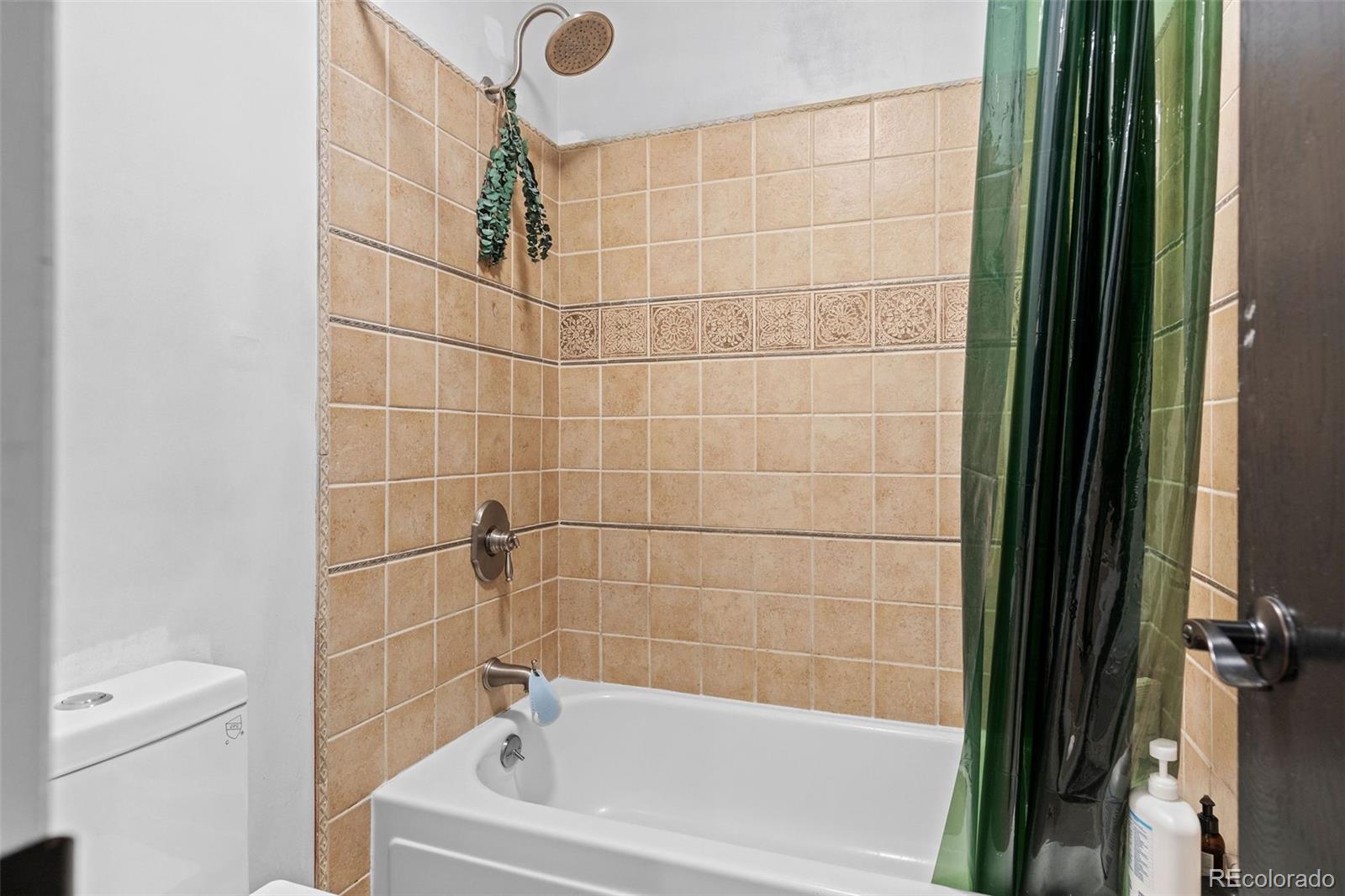 11184 E Linvale Drive Aurora CO 80014