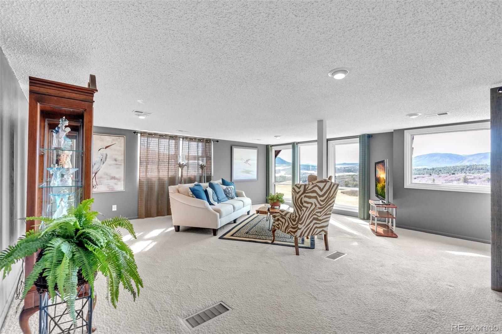 4500 Sentinel Rock Larkspur CO 80118