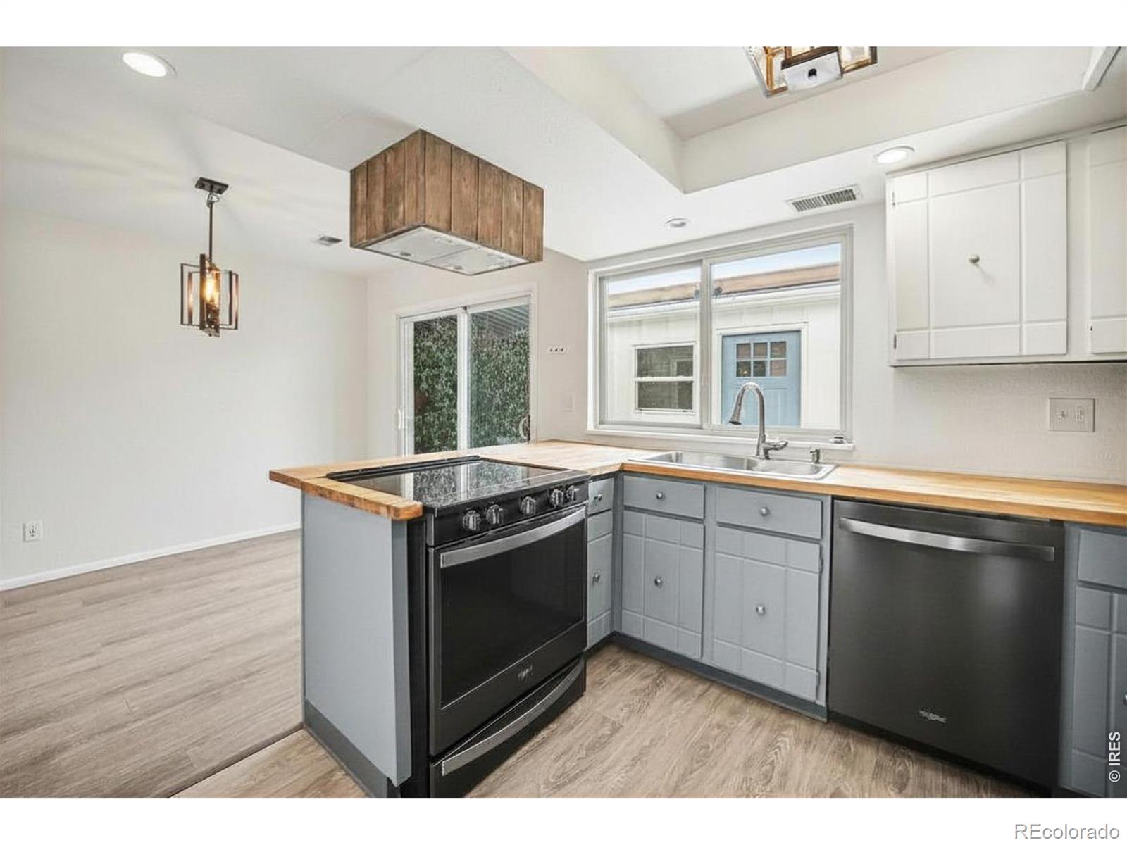 474 S Carr Street Lakewood CO 80226