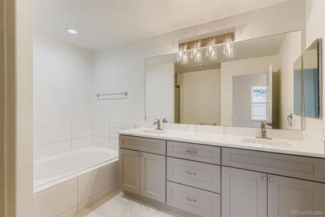 8376 S Garland Way Littleton CO 80128