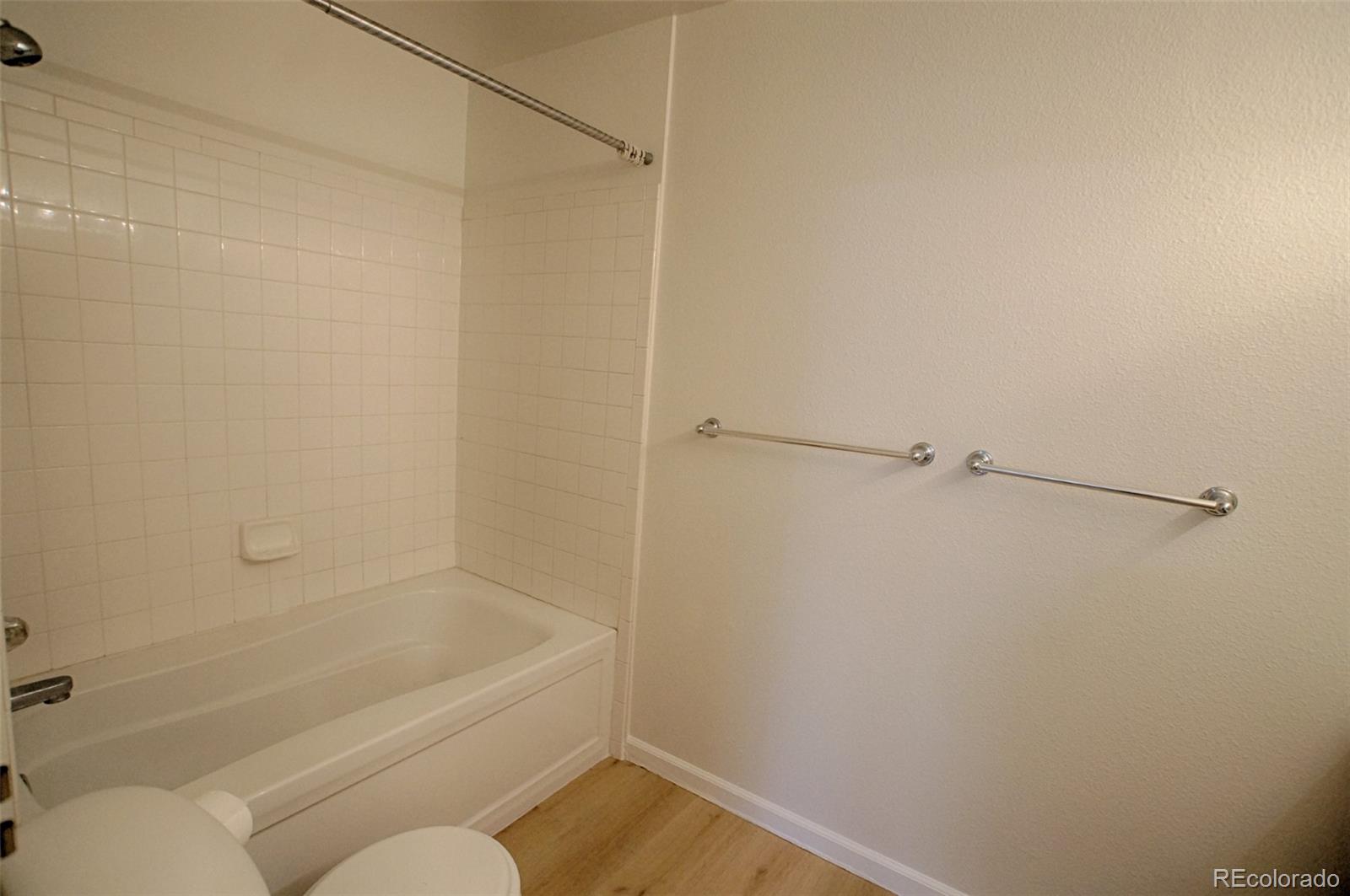 18201 E Greenwood Drive Aurora CO 80013