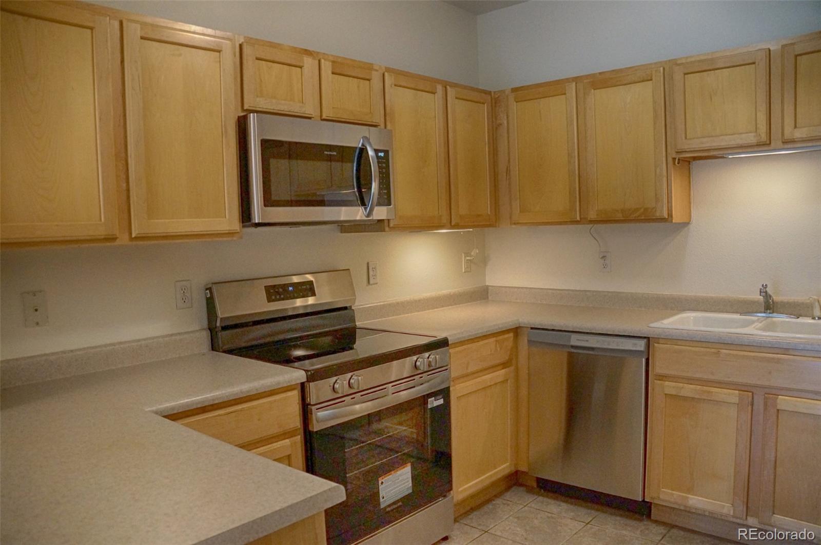 18201 E Greenwood Drive Aurora CO 80013