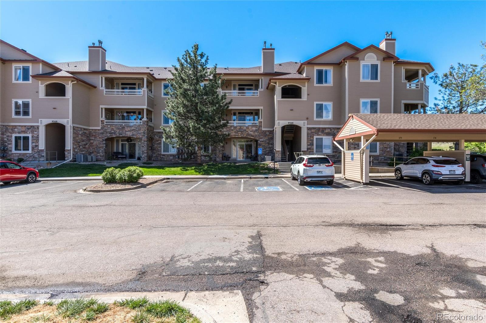 9568 W San Juan Circle Littleton CO 80128