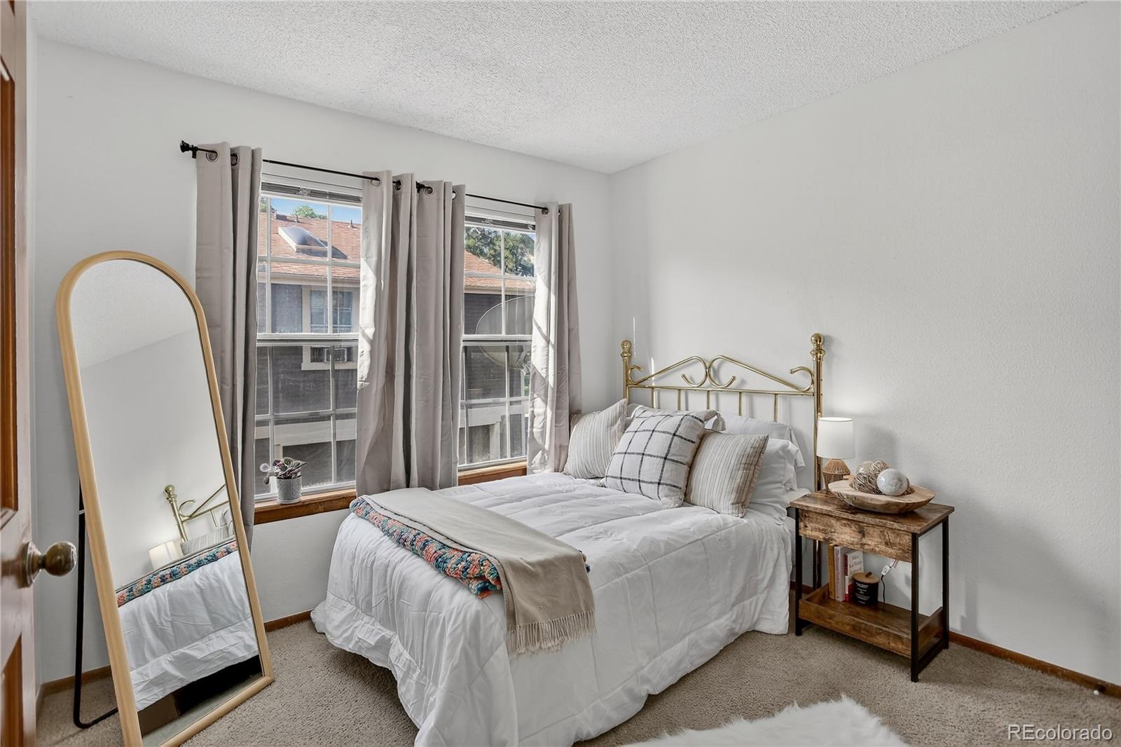 2082 S Helena Street Aurora CO 80013