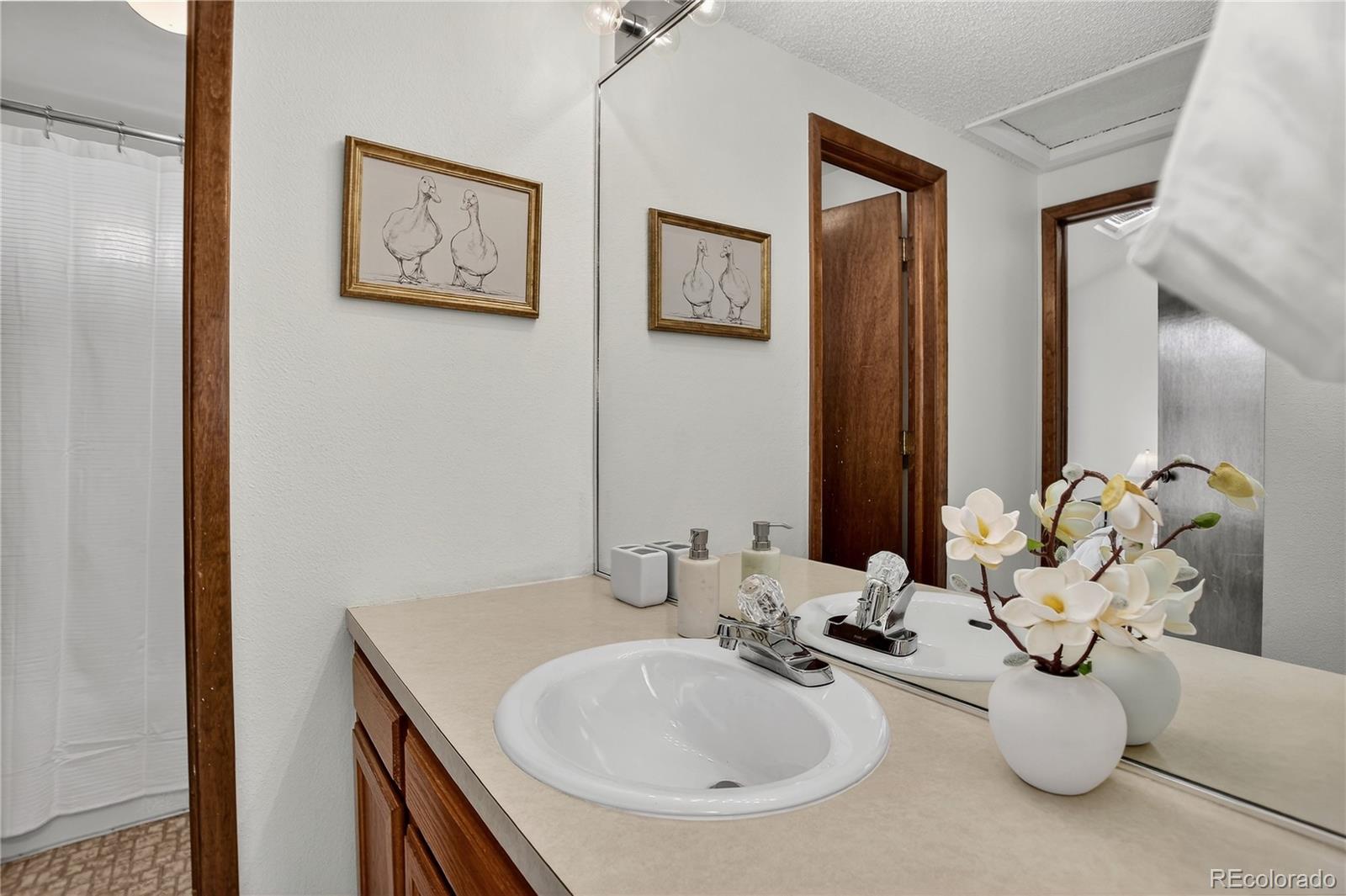 2082 S Helena Street Aurora CO 80013