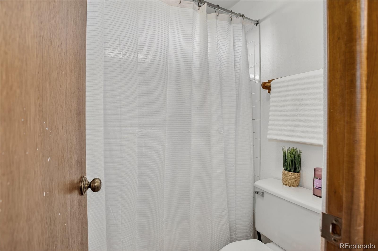 2082 S Helena Street Aurora CO 80013