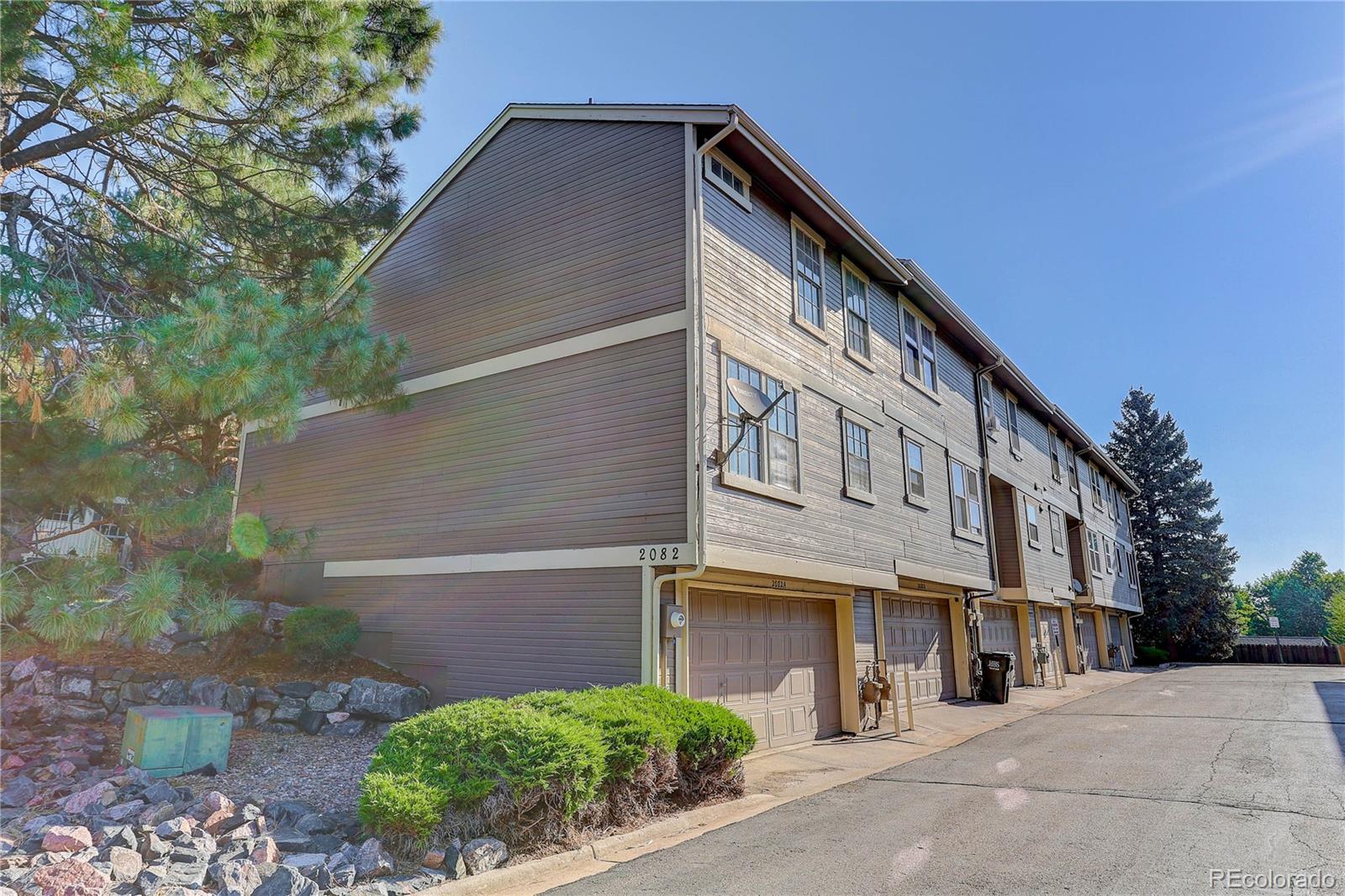 2082 S Helena Street Aurora CO 80013