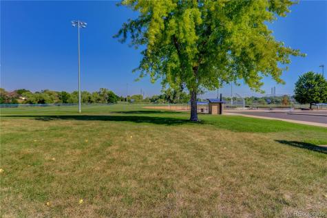 2082 S Helena Street Aurora CO 80013