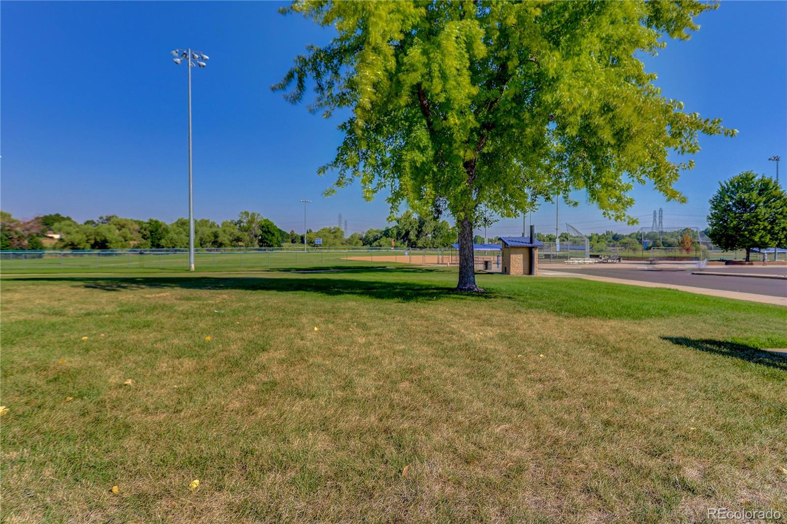 2082 S Helena Street Aurora CO 80013