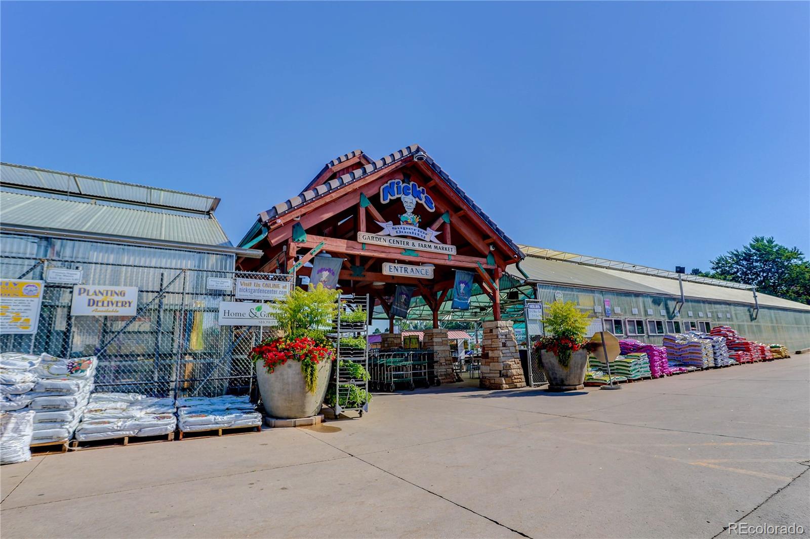 2082 S Helena Street Aurora CO 80013