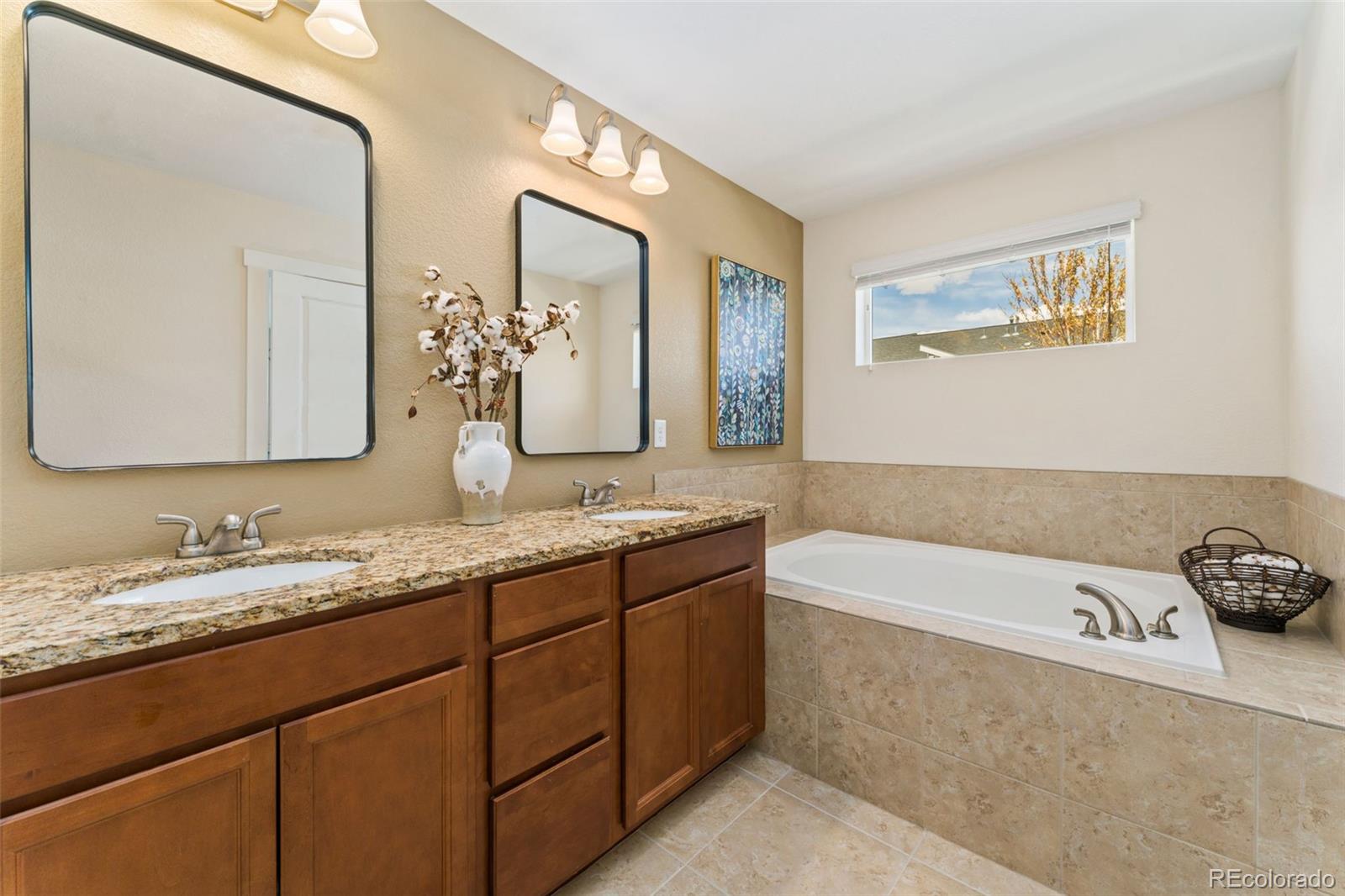 671 Robert Street Longmont CO 80503