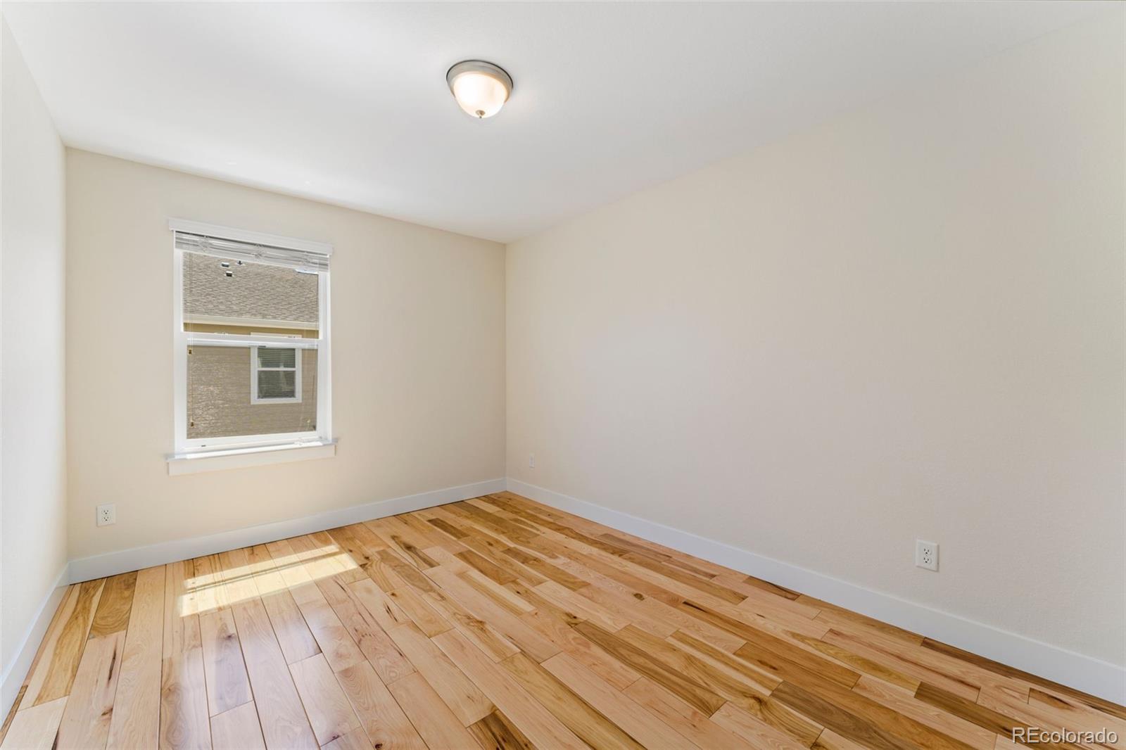 671 Robert Street Longmont CO 80503