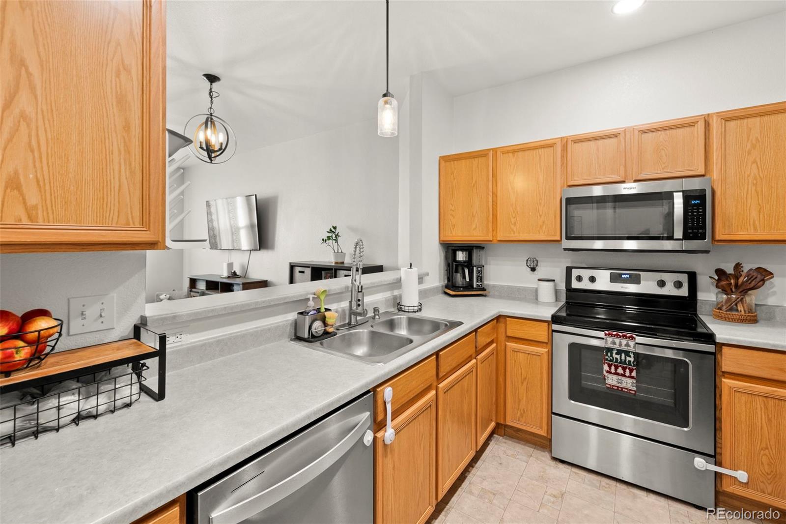 2220 Whale Point Colorado Springs CO 80951