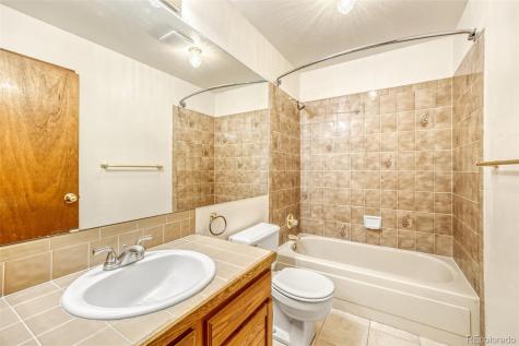 4927 S Eagle Circle Aurora CO 80015