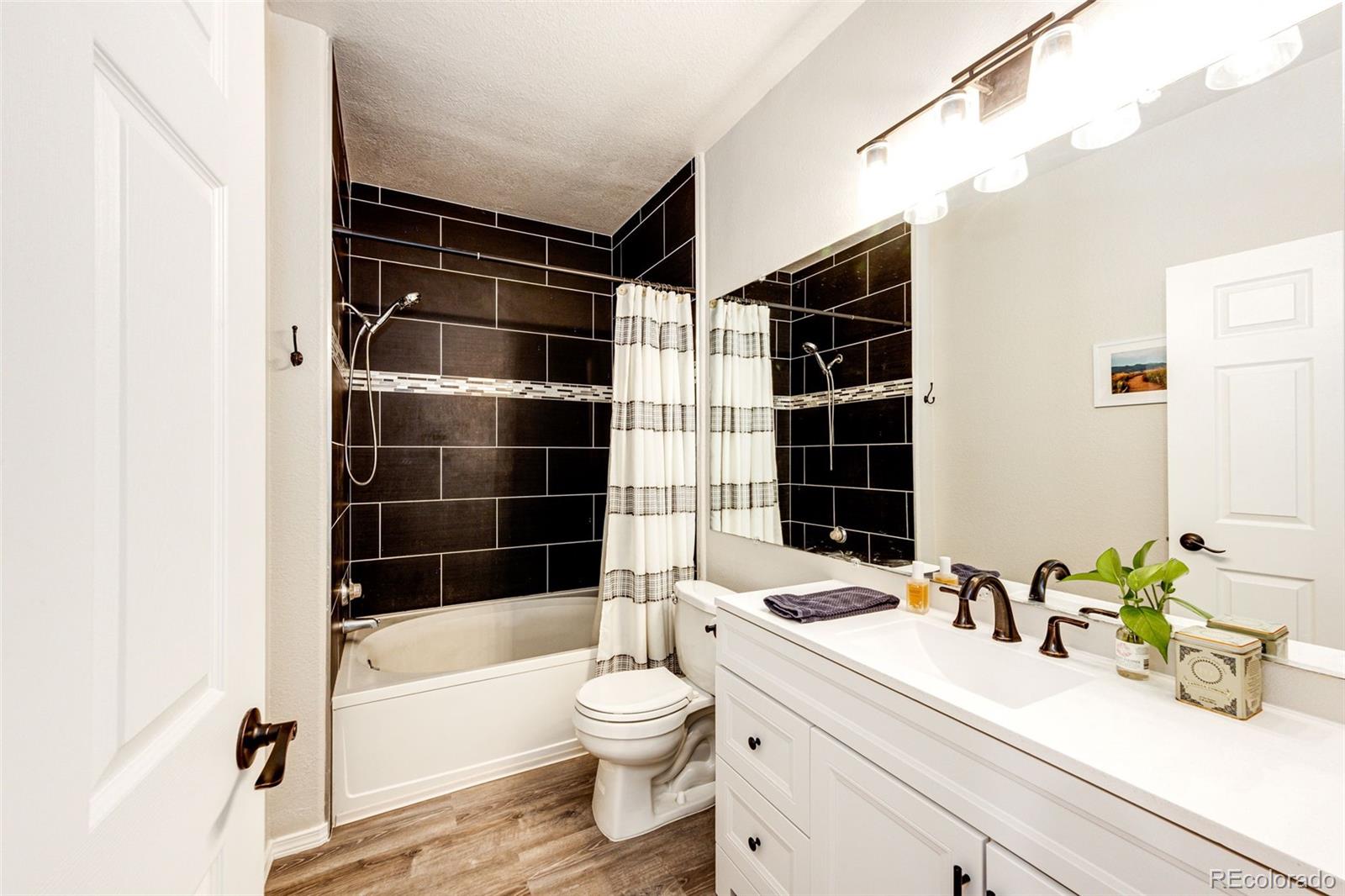 1631 W Canal Circle Littleton CO 80120