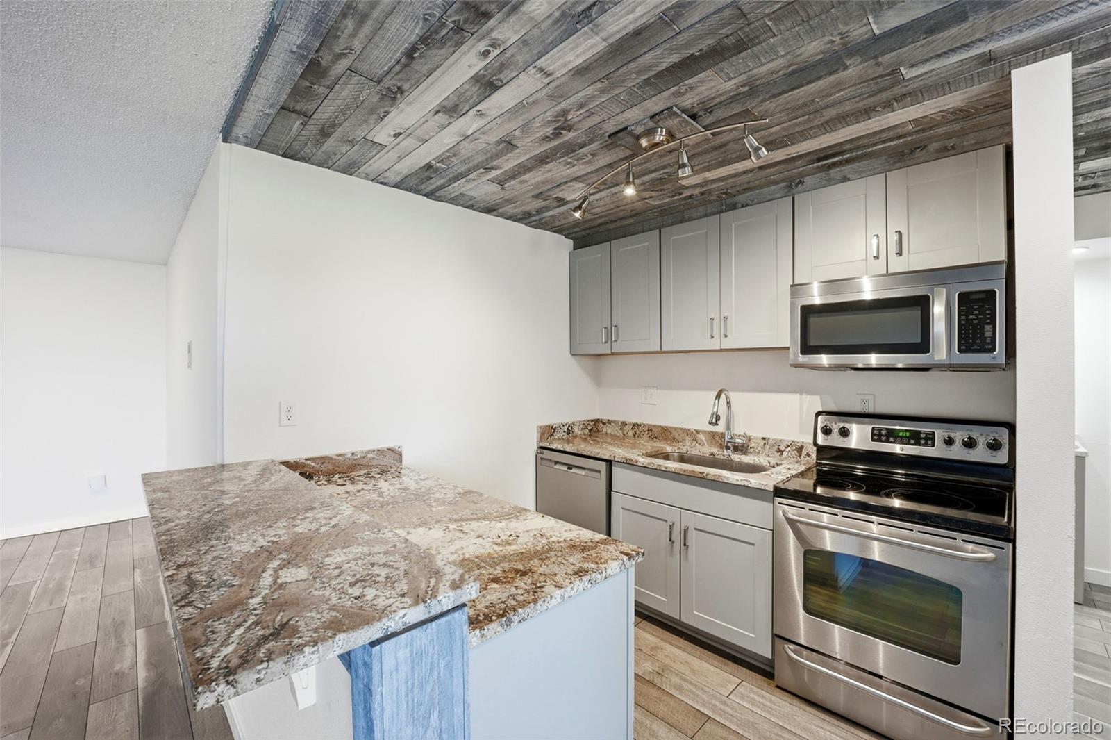 2 Adams Street Denver CO 80206
