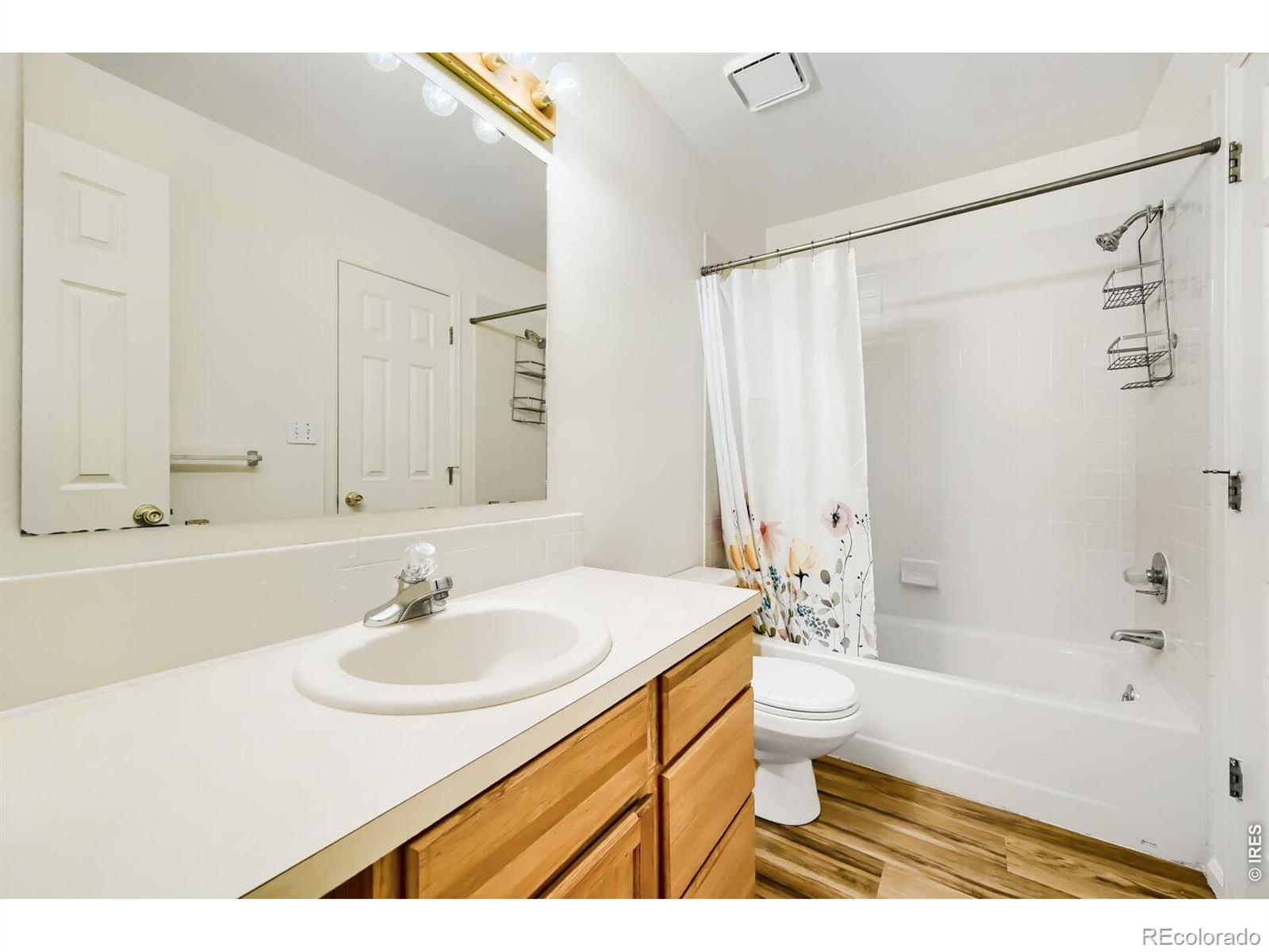 2112 Meadow Court Longmont CO 80501