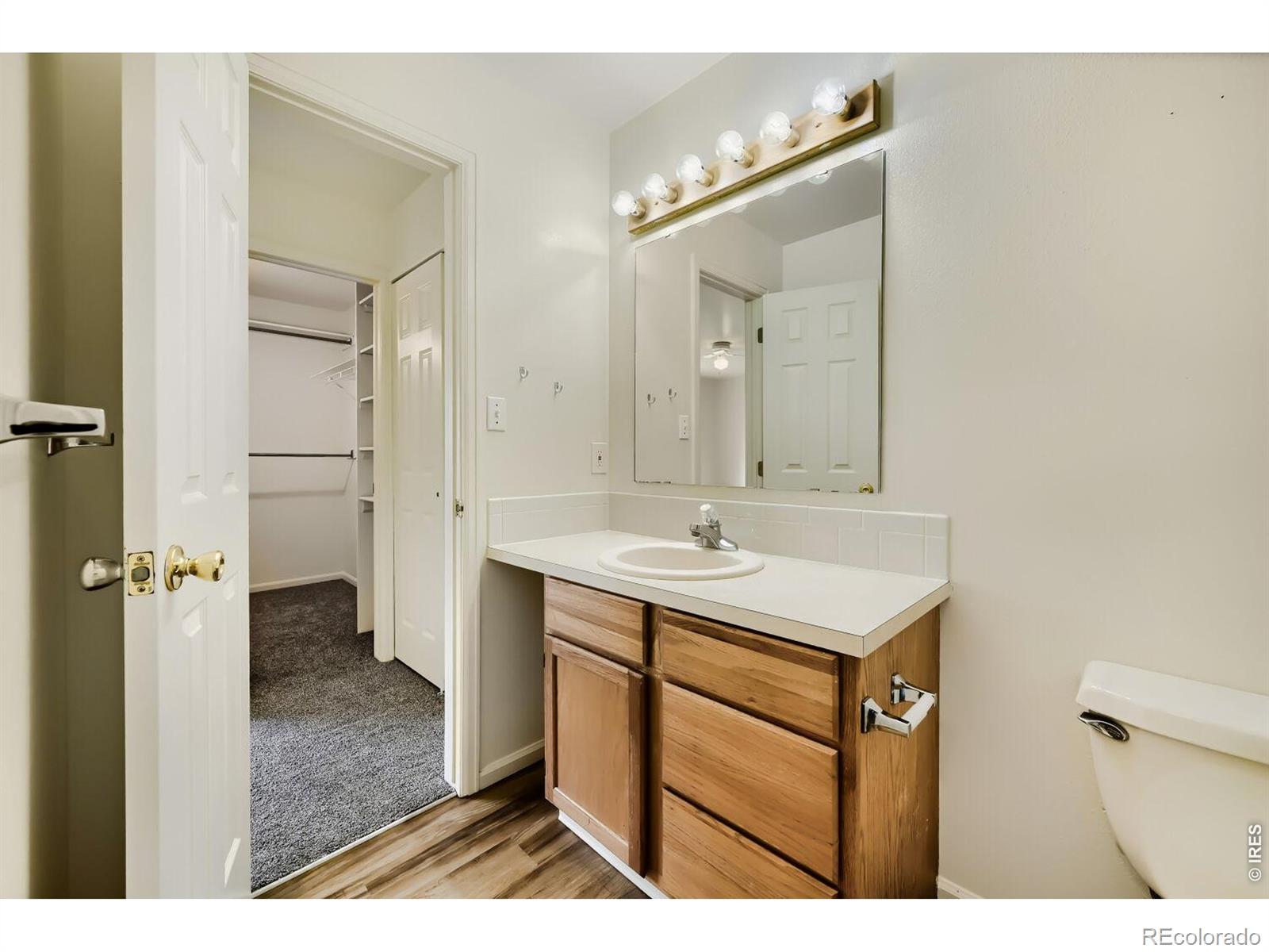 2112 Meadow Court Longmont CO 80501