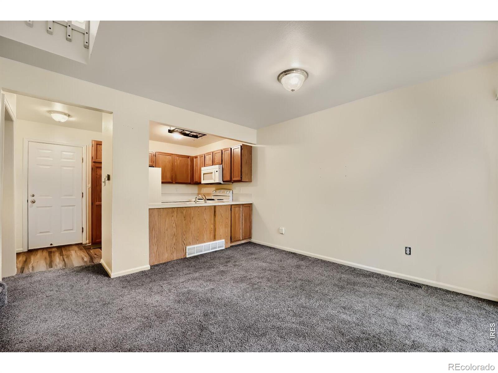 2112 Meadow Court Longmont CO 80501