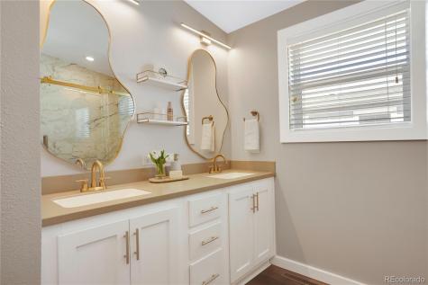 1777 Alton Street Aurora CO 80010