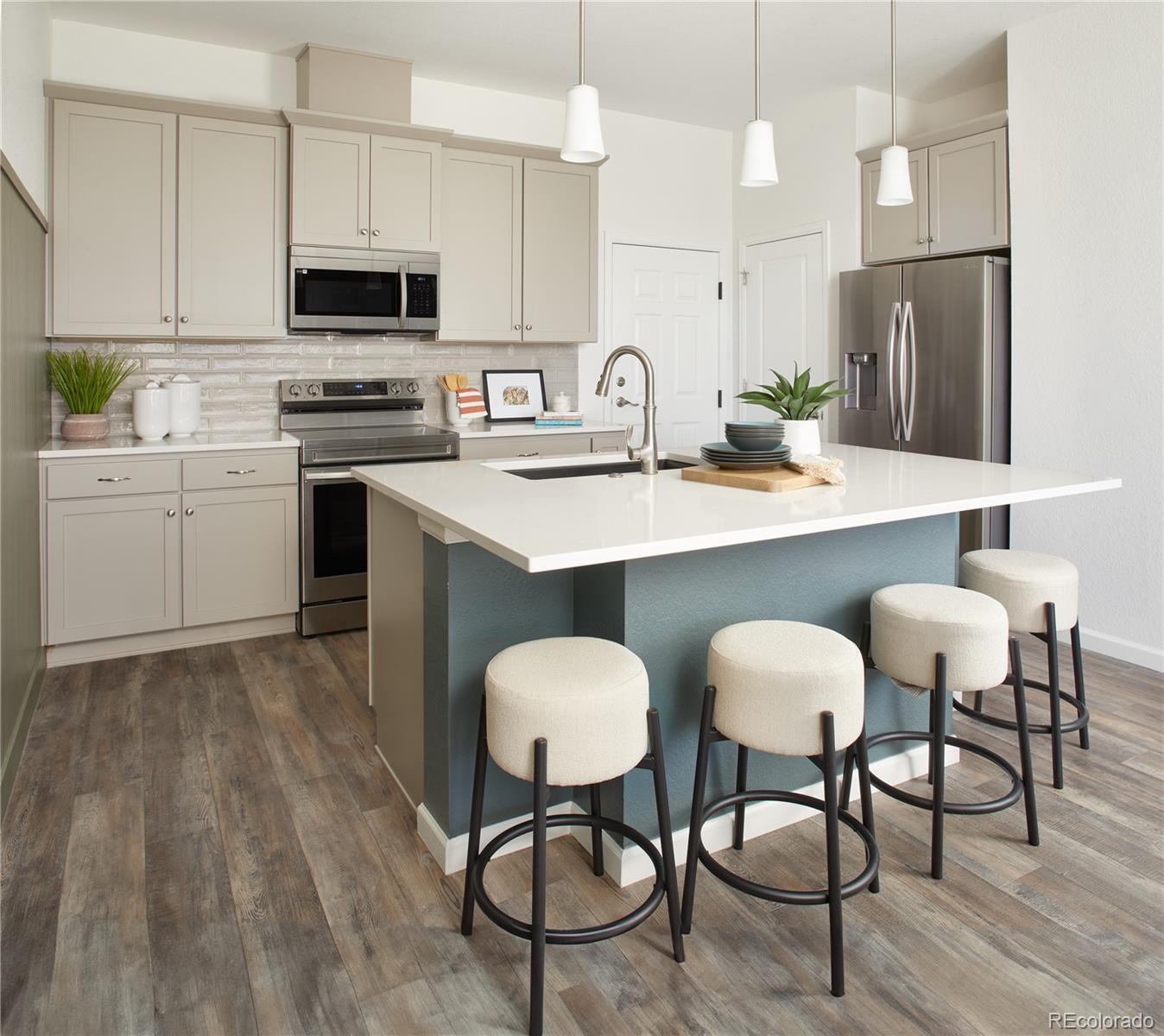 6153 N Ceylon Street Denver CO 80249