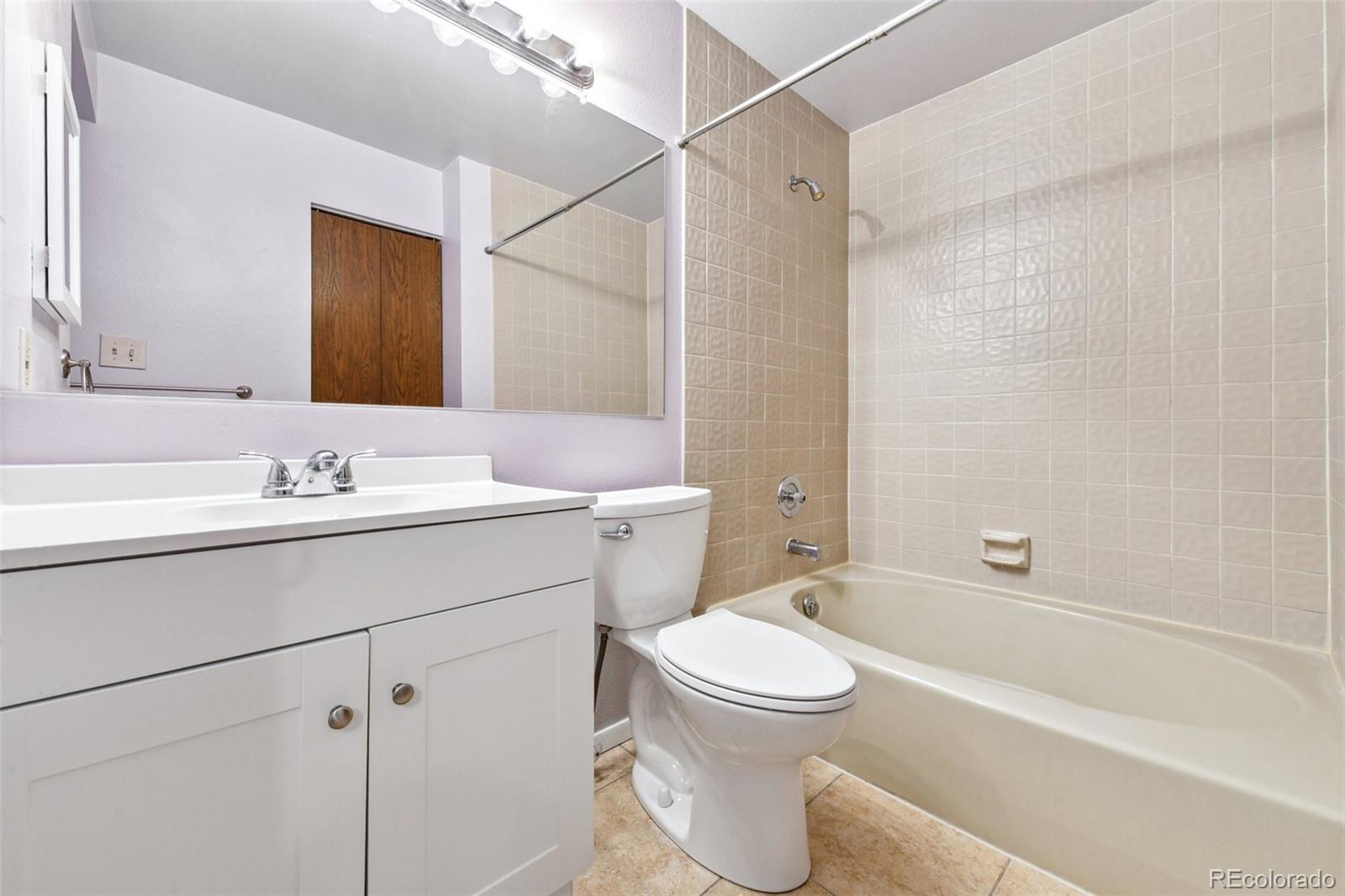 910 S Walden Street Aurora CO 80017