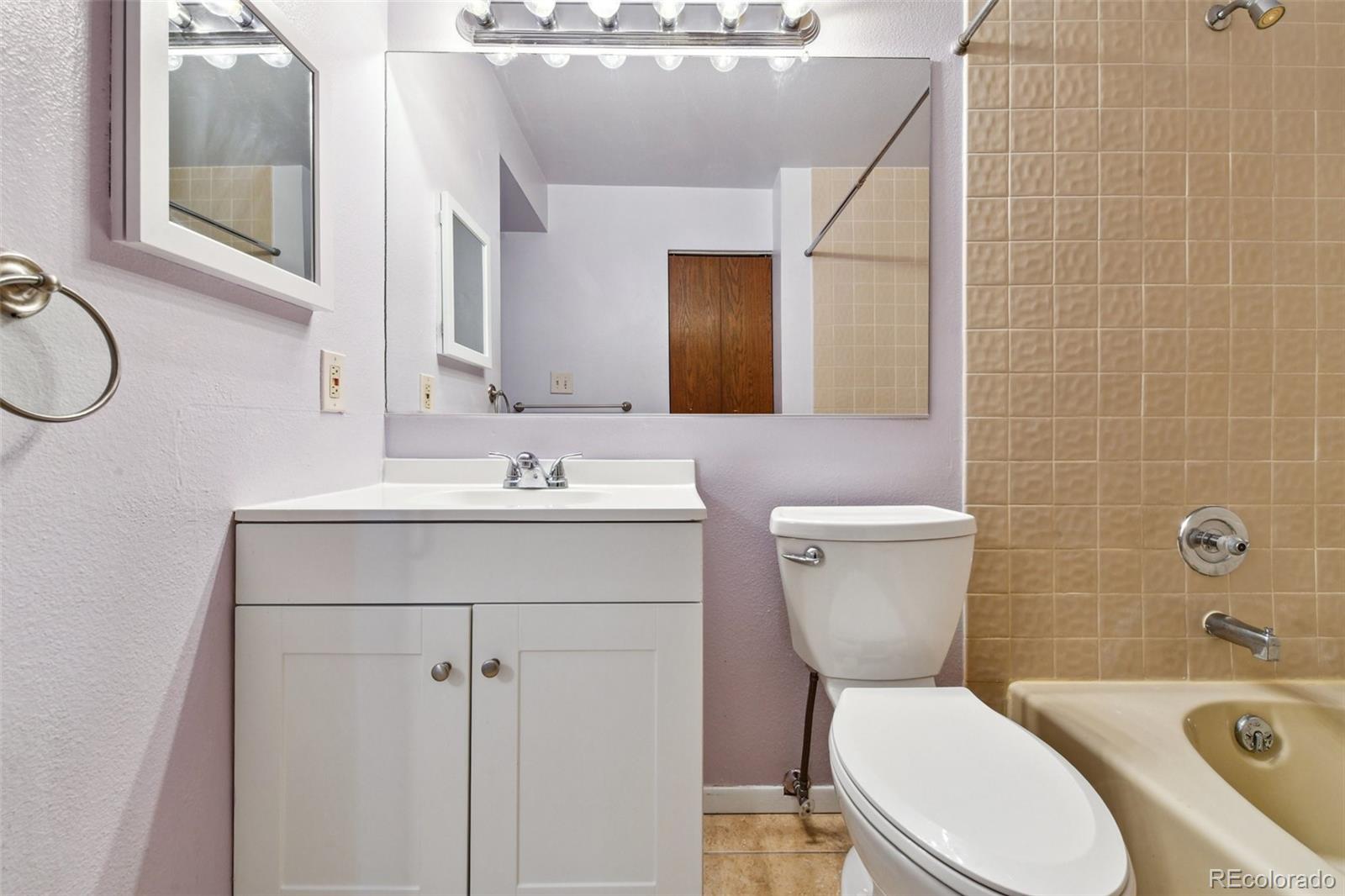 910 S Walden Street Aurora CO 80017