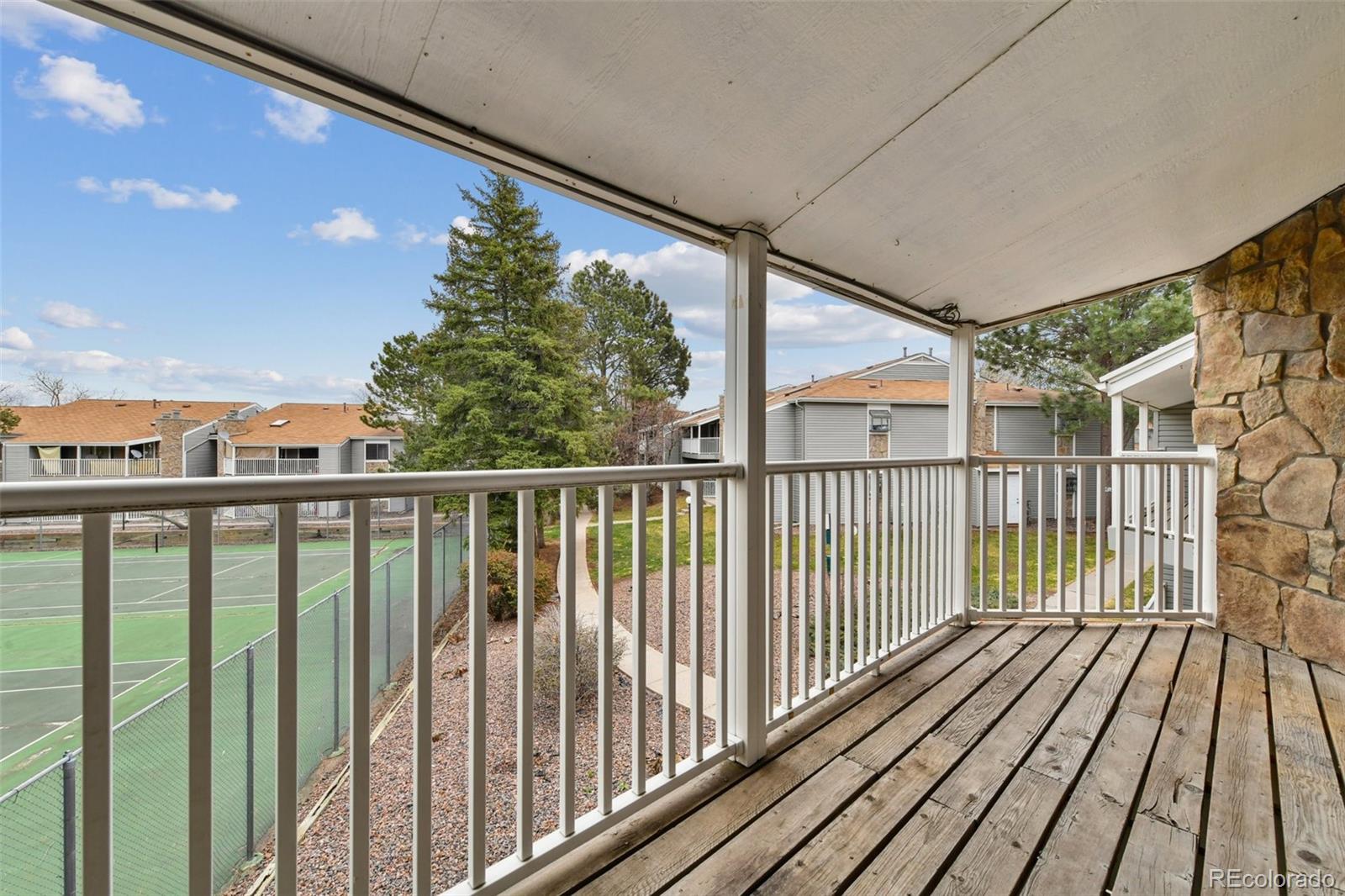 910 S Walden Street Aurora CO 80017