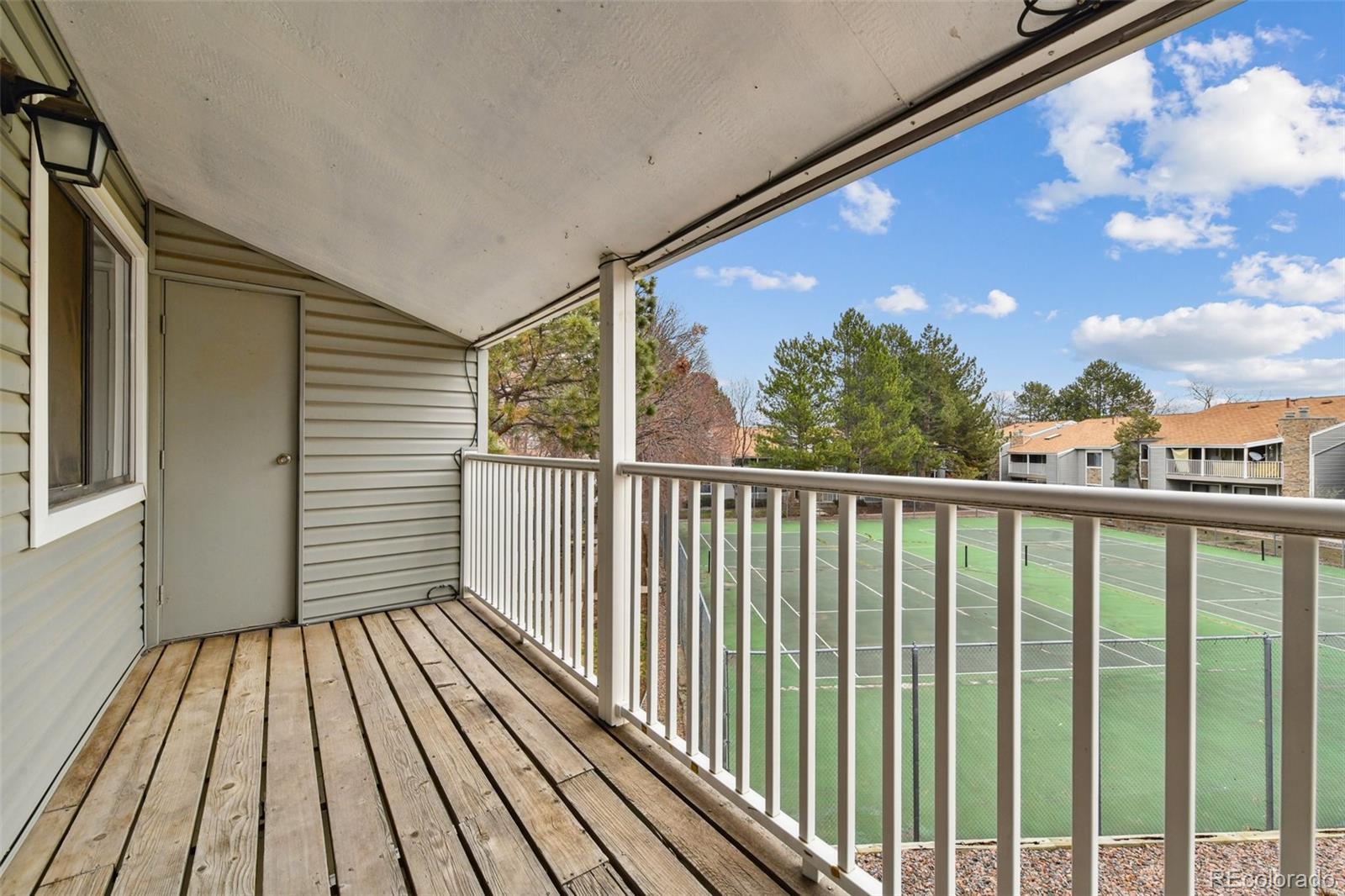 910 S Walden Street Aurora CO 80017