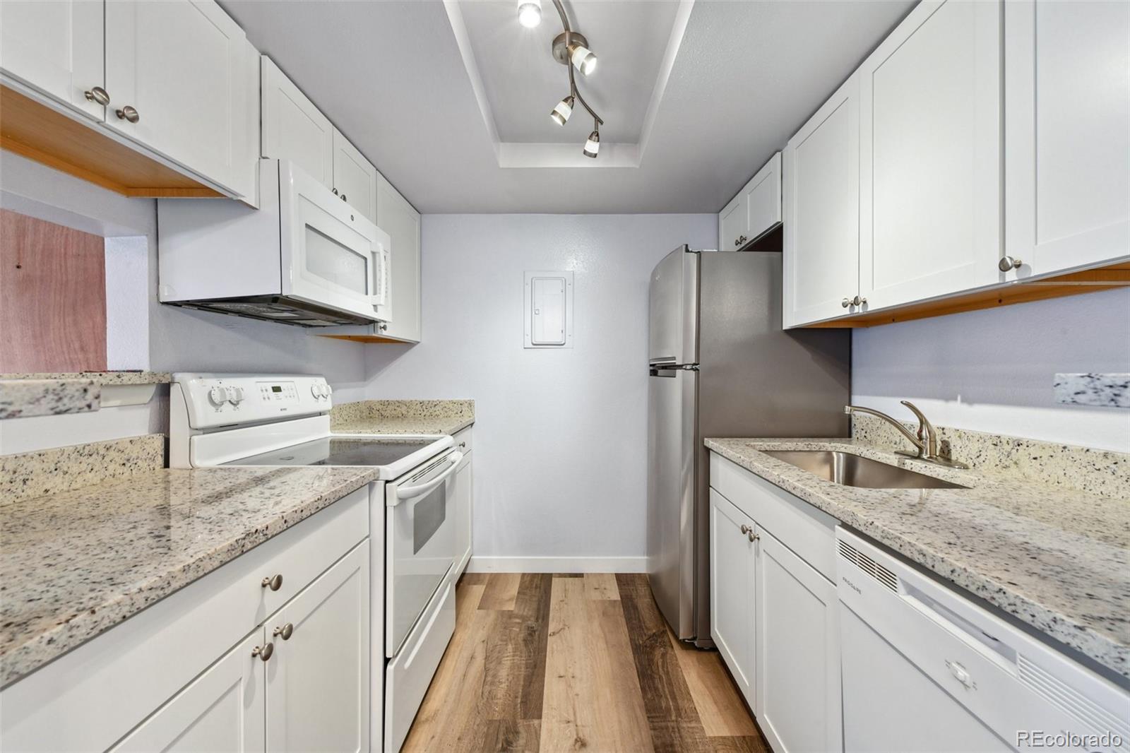 910 S Walden Street Aurora CO 80017