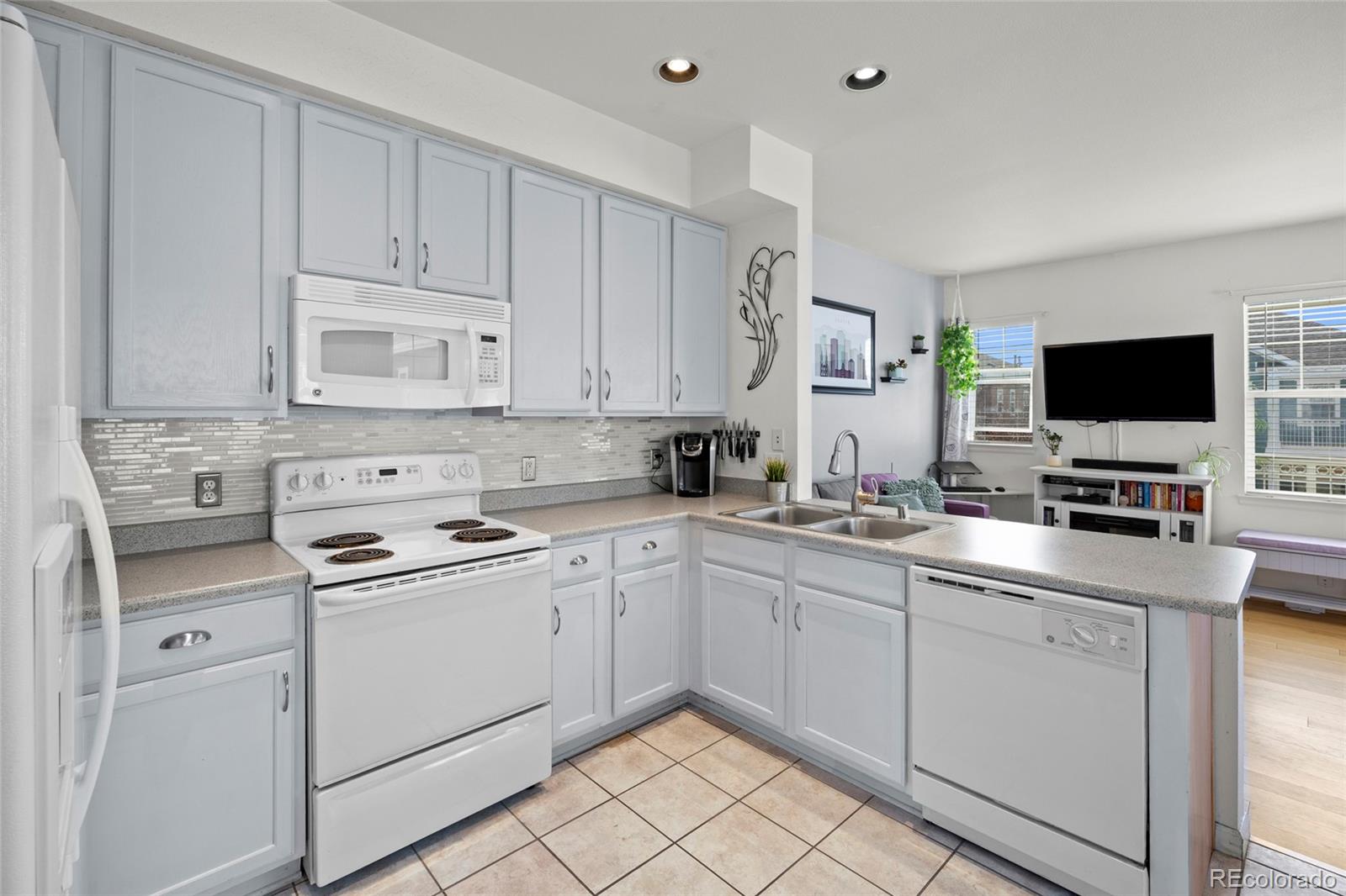 7454 E 28th Avenue Denver CO 80238