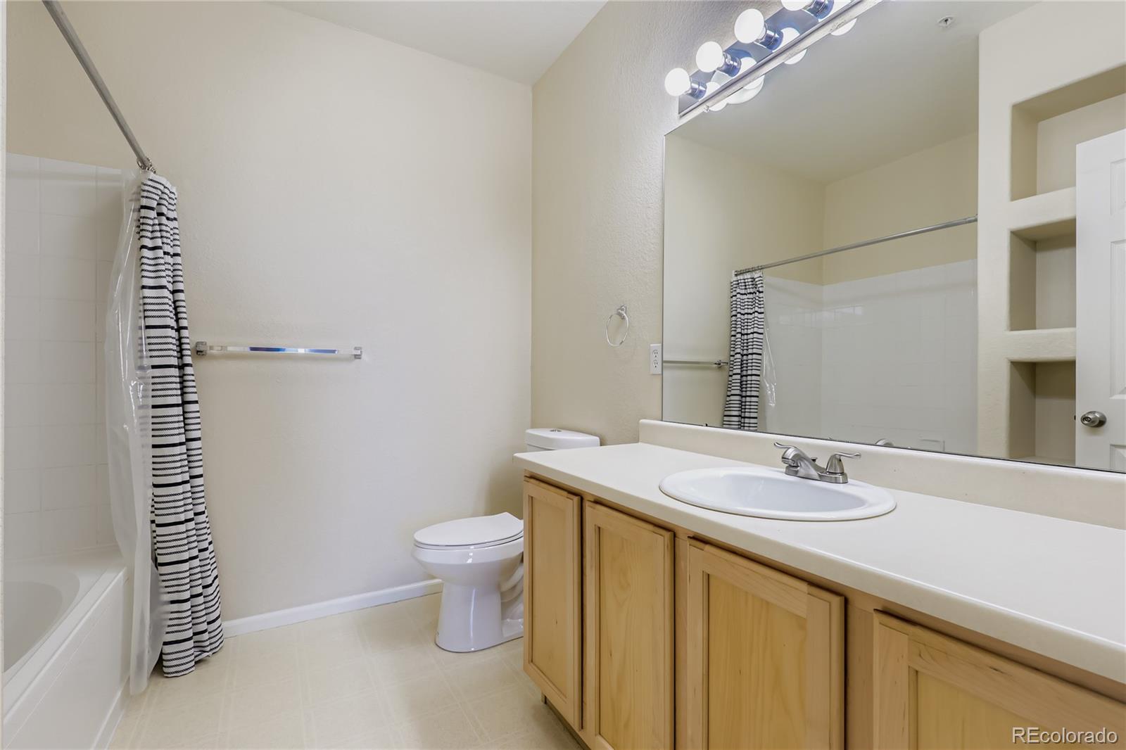 5255 Memphis Street Denver CO 80239
