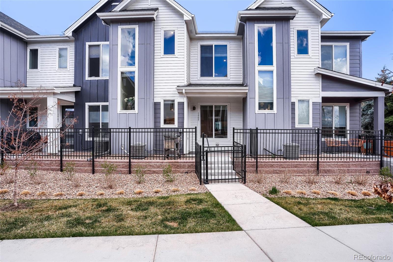 1909 S Poplar Court Denver CO 80224