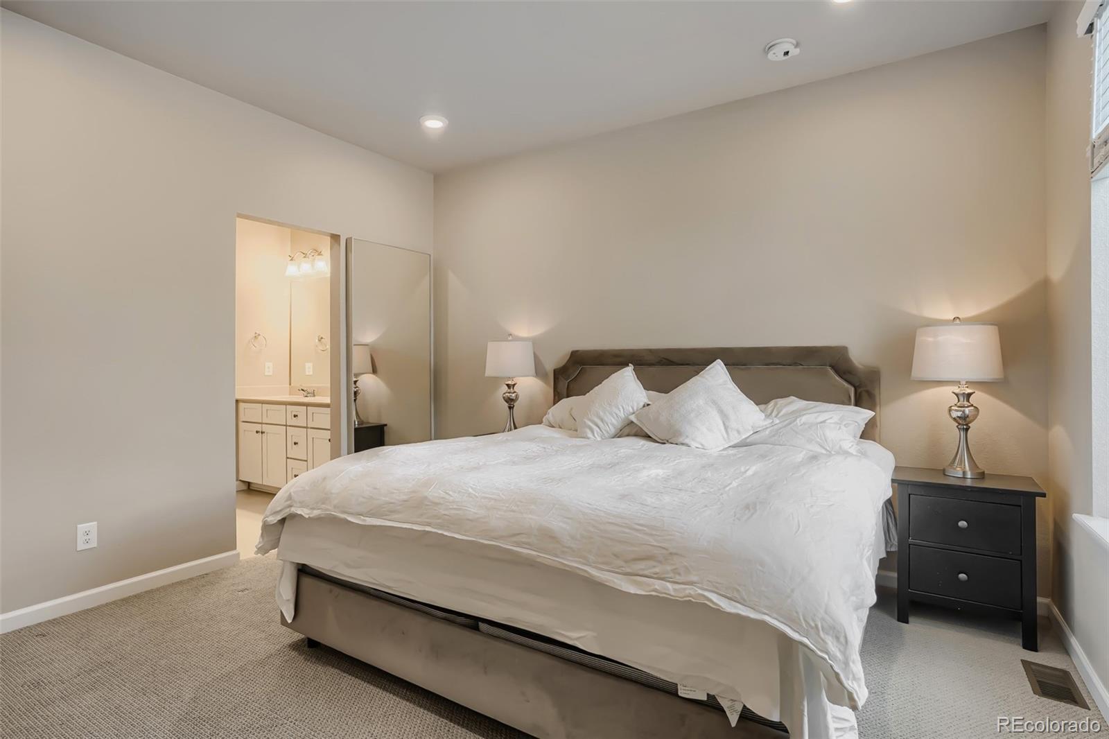 1909 S Poplar Court Denver CO 80224